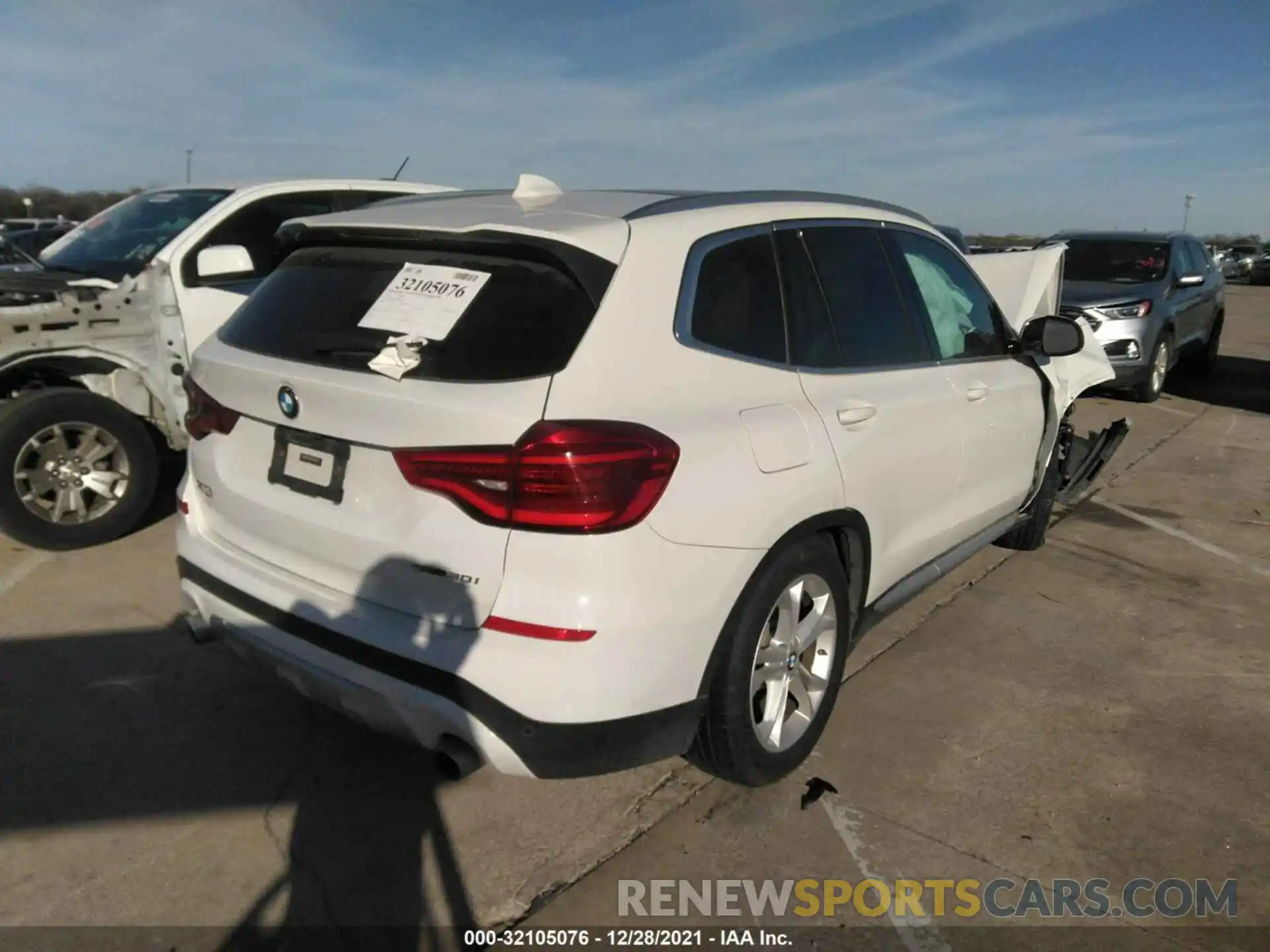 4 Photograph of a damaged car 5UXTY3C0XL9B63873 BMW X3 2020