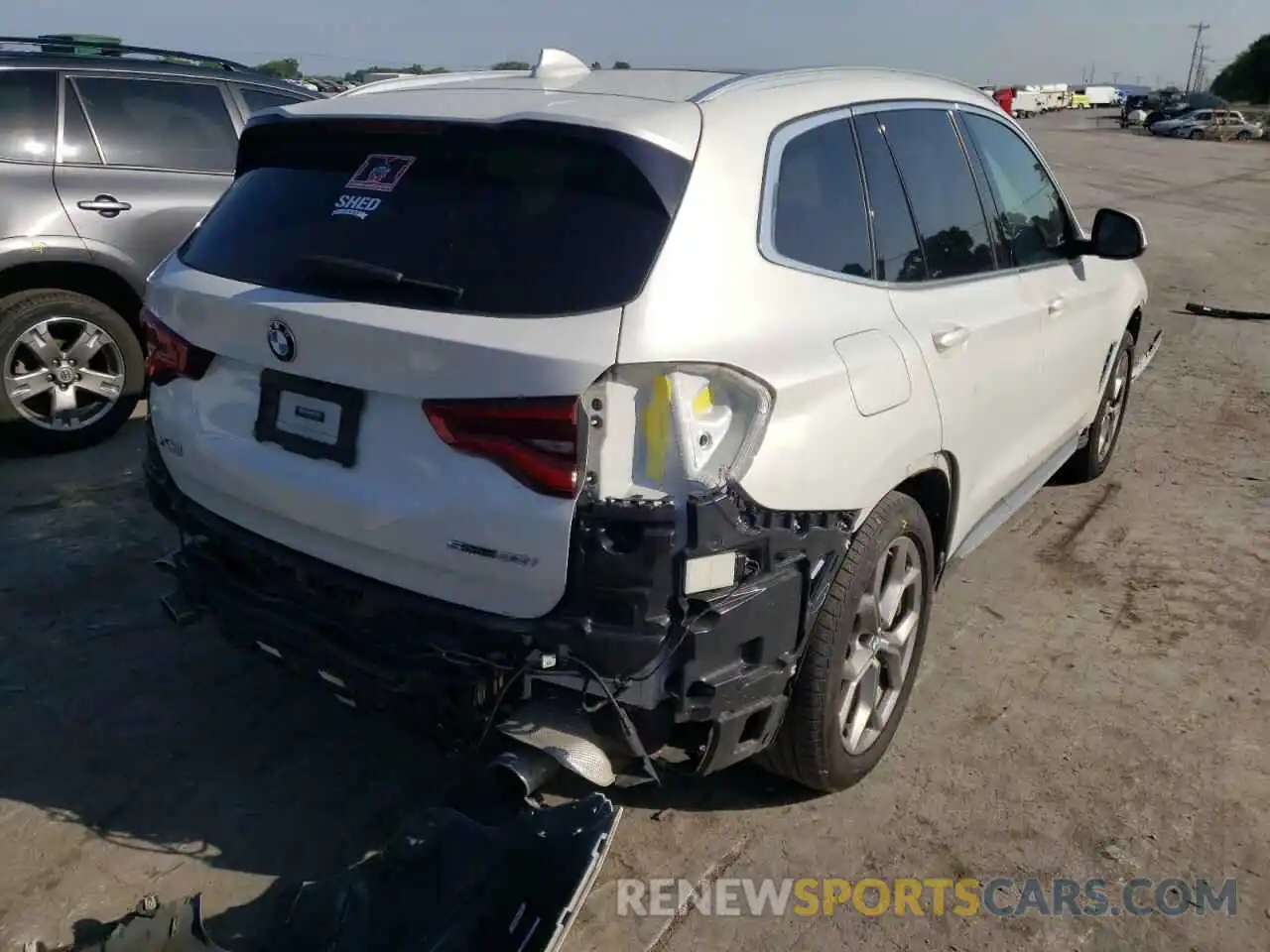 4 Photograph of a damaged car 5UXTY3C0XL9D12329 BMW X3 2020