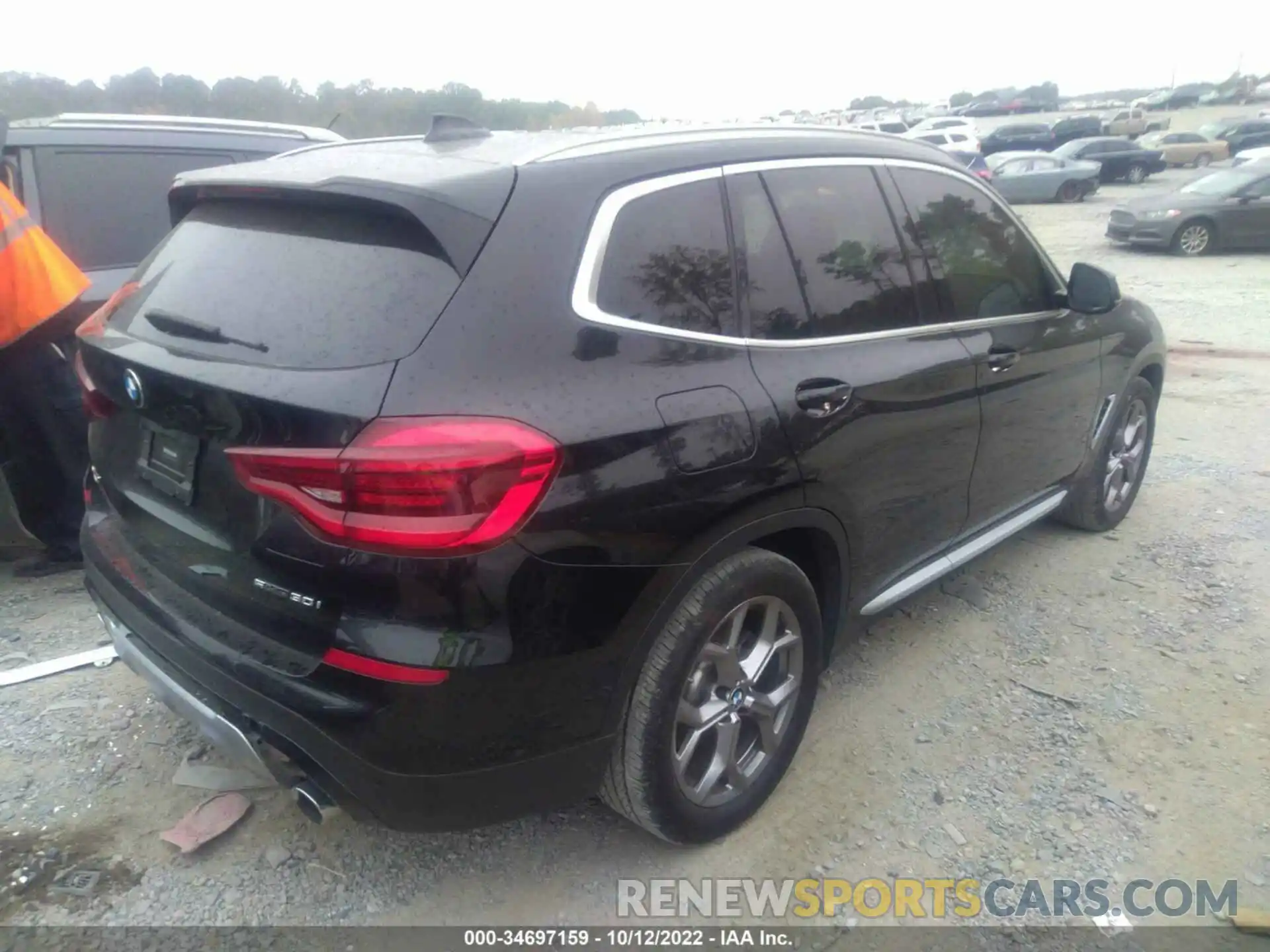 4 Photograph of a damaged car 5UXTY3C0XL9D37201 BMW X3 2020