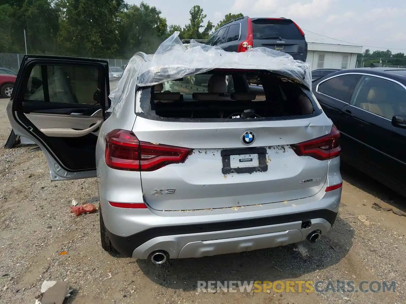 9 Photograph of a damaged car 5UXTY5C00L9C62455 BMW X3 2020