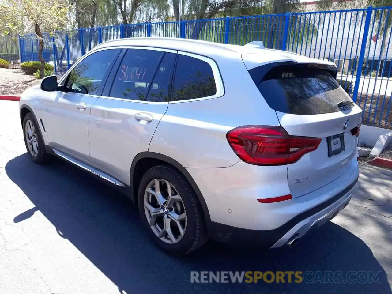 3 Photograph of a damaged car 5UXTY5C00L9C92720 BMW X3 2020