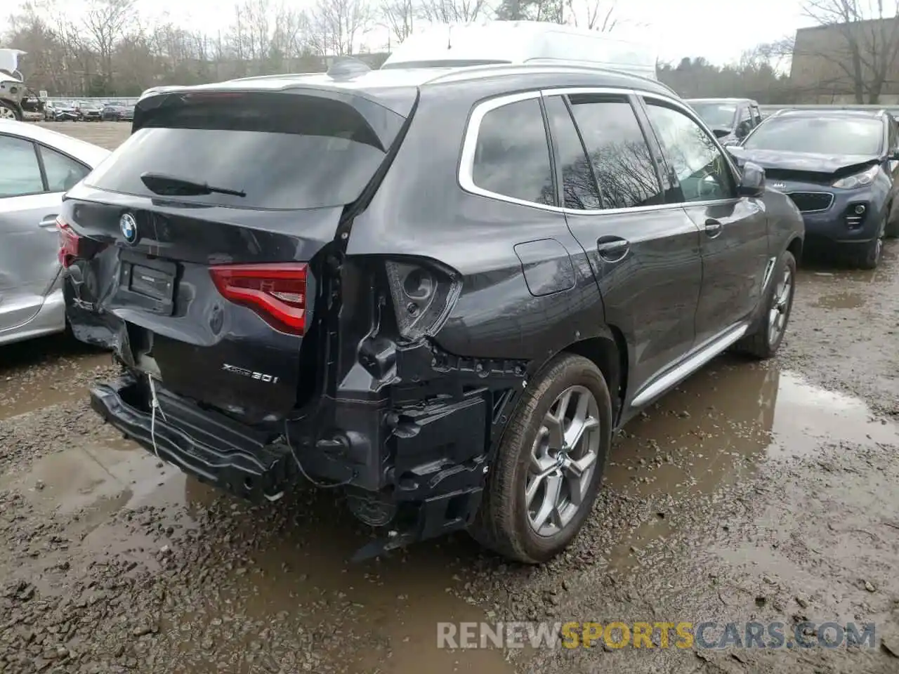 4 Photograph of a damaged car 5UXTY5C00LLT33394 BMW X3 2020