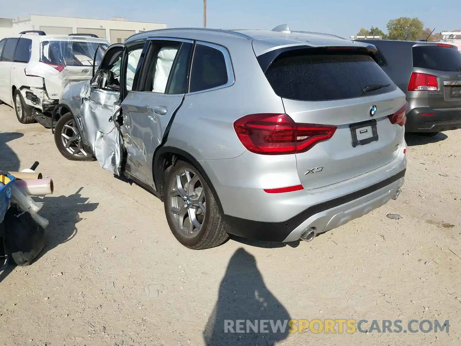 3 Photograph of a damaged car 5UXTY5C00LLT33699 BMW X3 2020