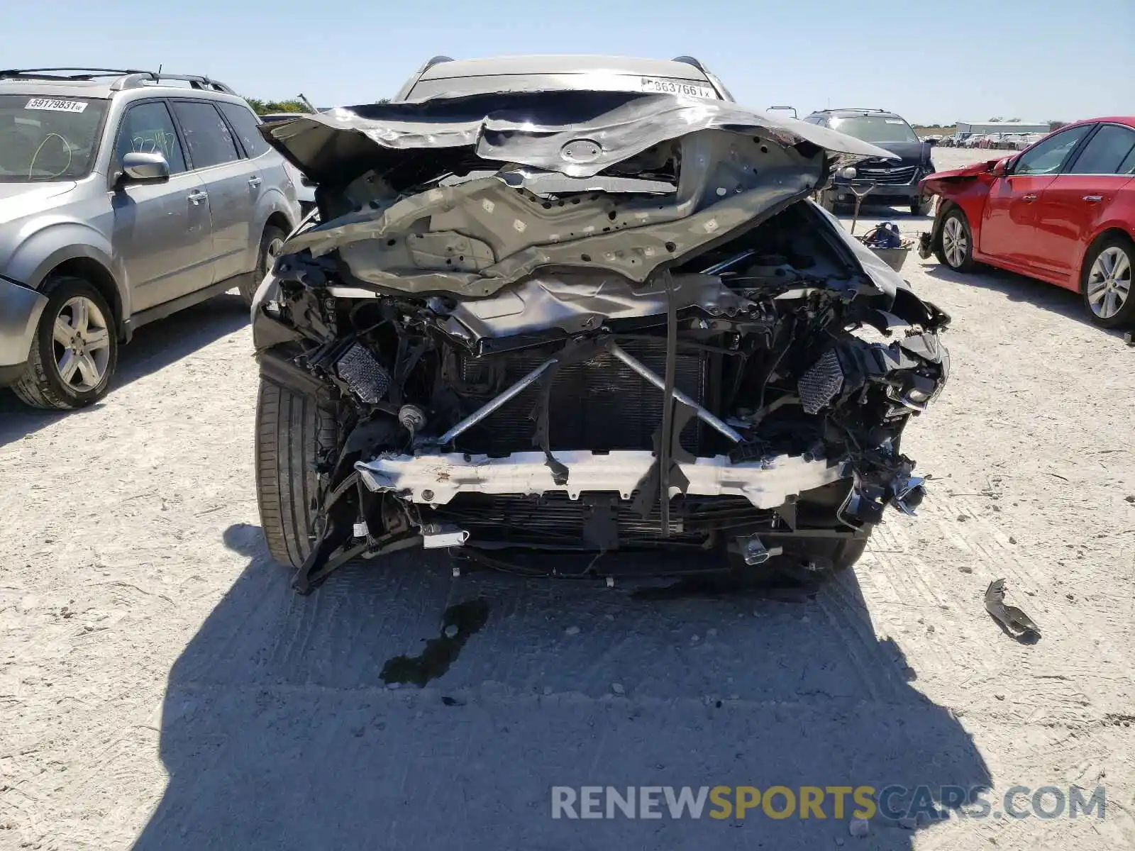 9 Photograph of a damaged car 5UXTY5C01L9D19908 BMW X3 2020