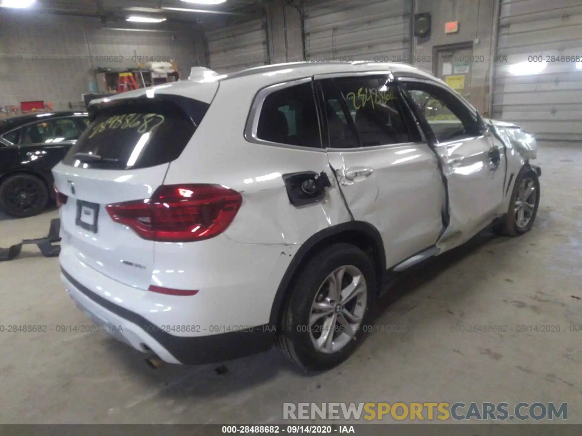 4 Photograph of a damaged car 5UXTY5C01LLT32058 BMW X3 2020