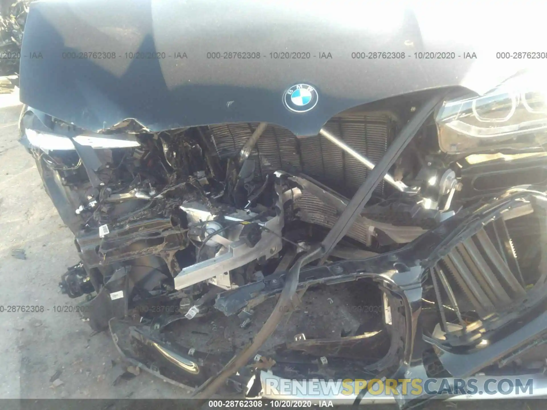 6 Photograph of a damaged car 5UXTY5C01LLT36871 BMW X3 2020