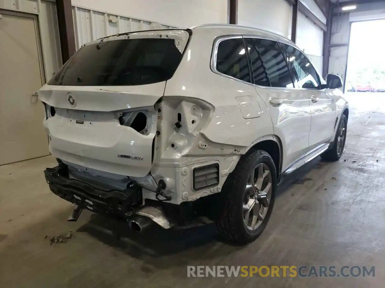 4 Photograph of a damaged car 5UXTY5C02L9D65246 BMW X3 2020