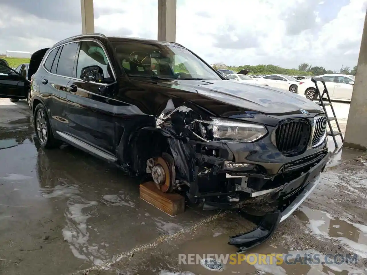 1 Photograph of a damaged car 5UXTY5C02LLT34336 BMW X3 2020