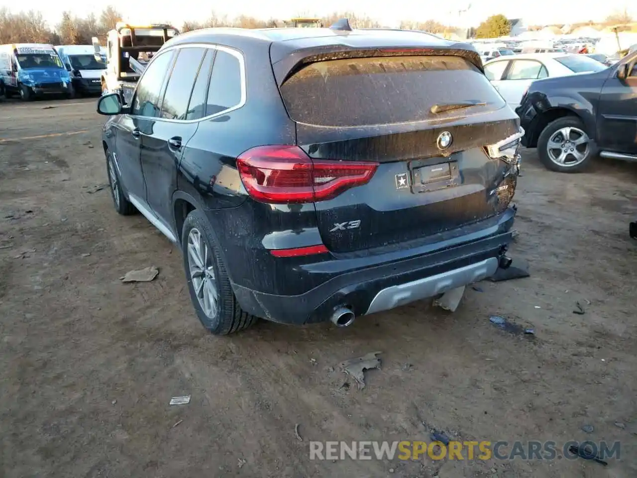 3 Photograph of a damaged car 5UXTY5C02LLT35275 BMW X3 2020