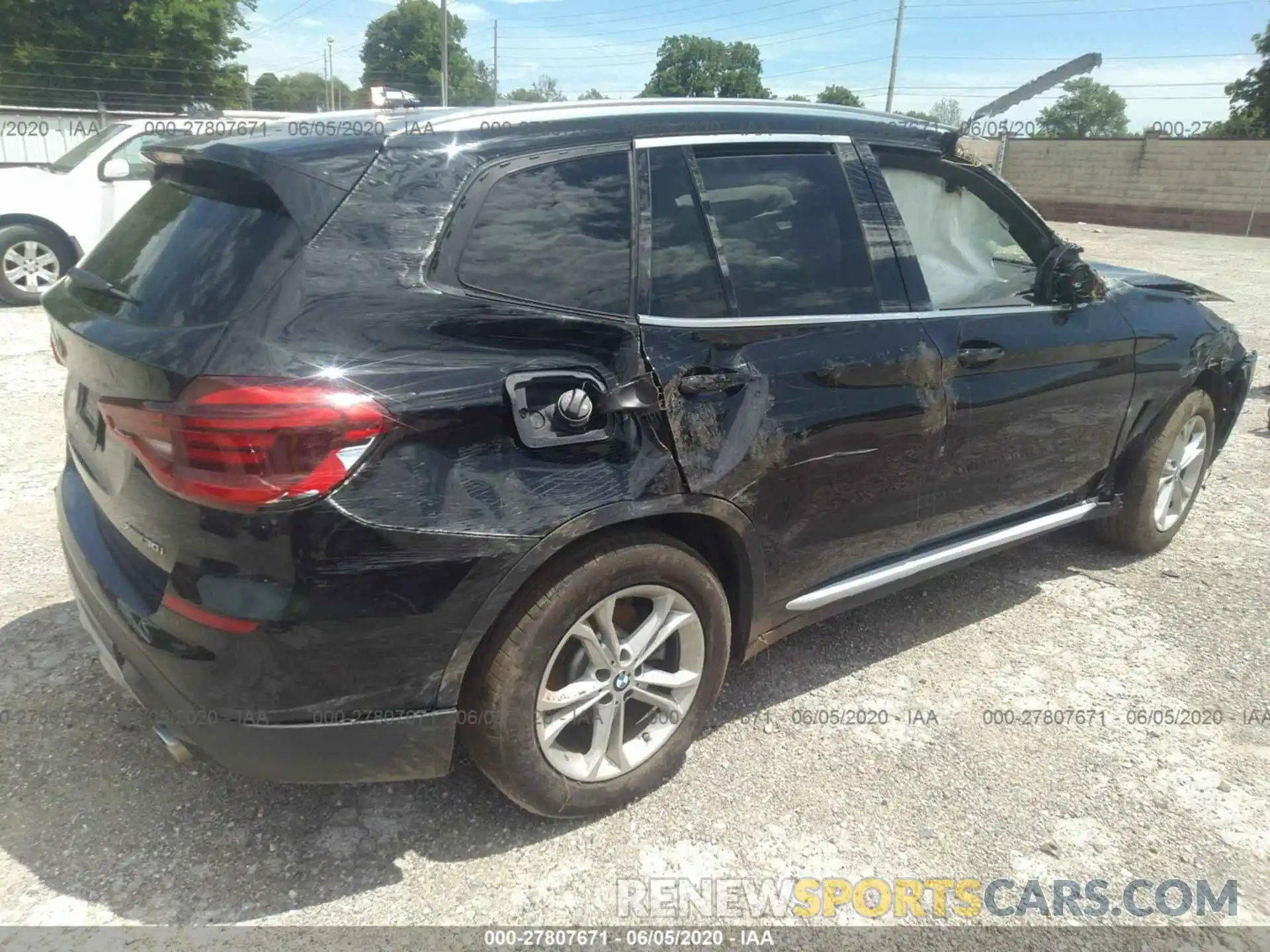 4 Photograph of a damaged car 5UXTY5C02LLT36894 BMW X3 2020