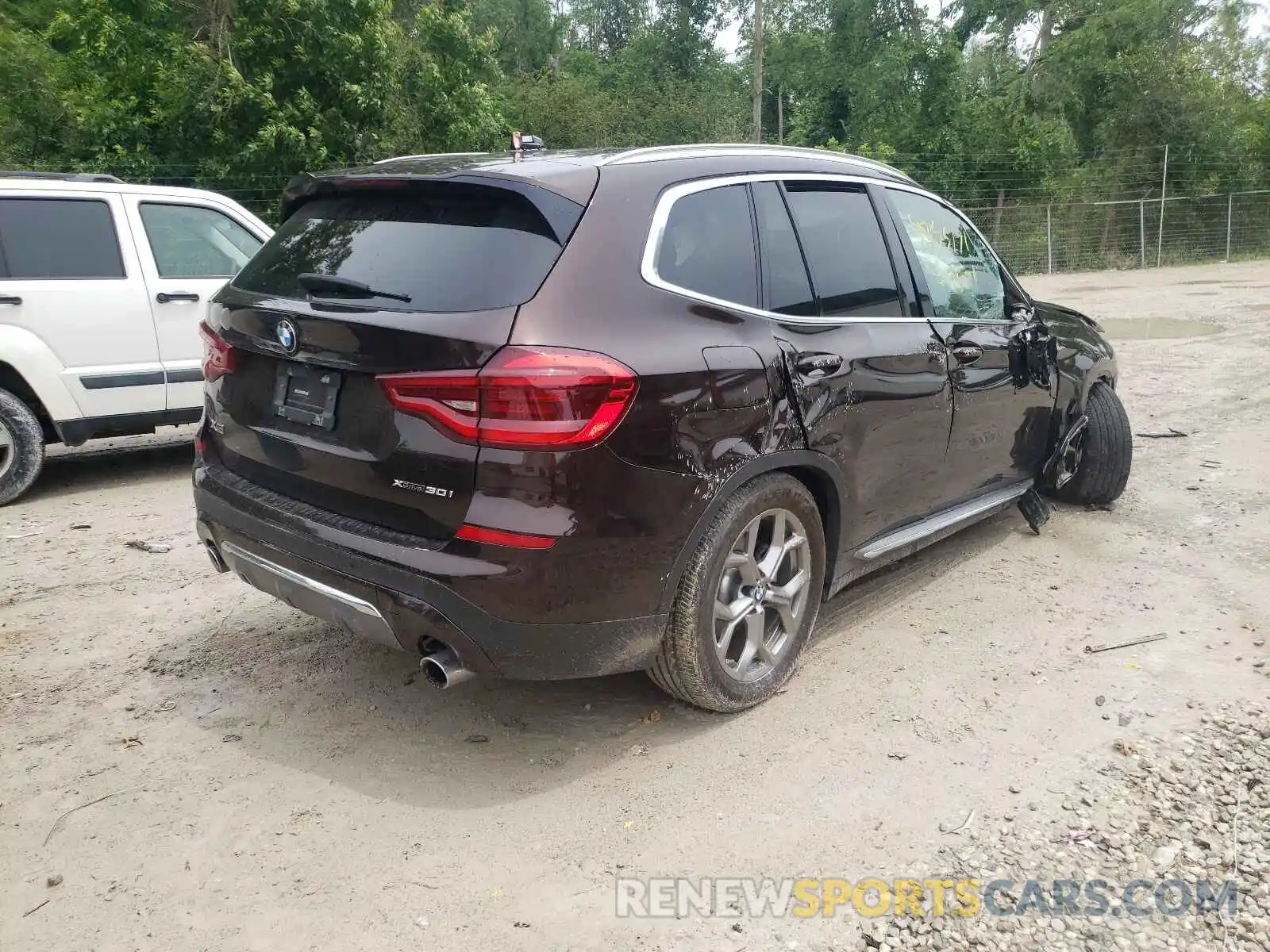 4 Photograph of a damaged car 5UXTY5C03L9B04000 BMW X3 2020