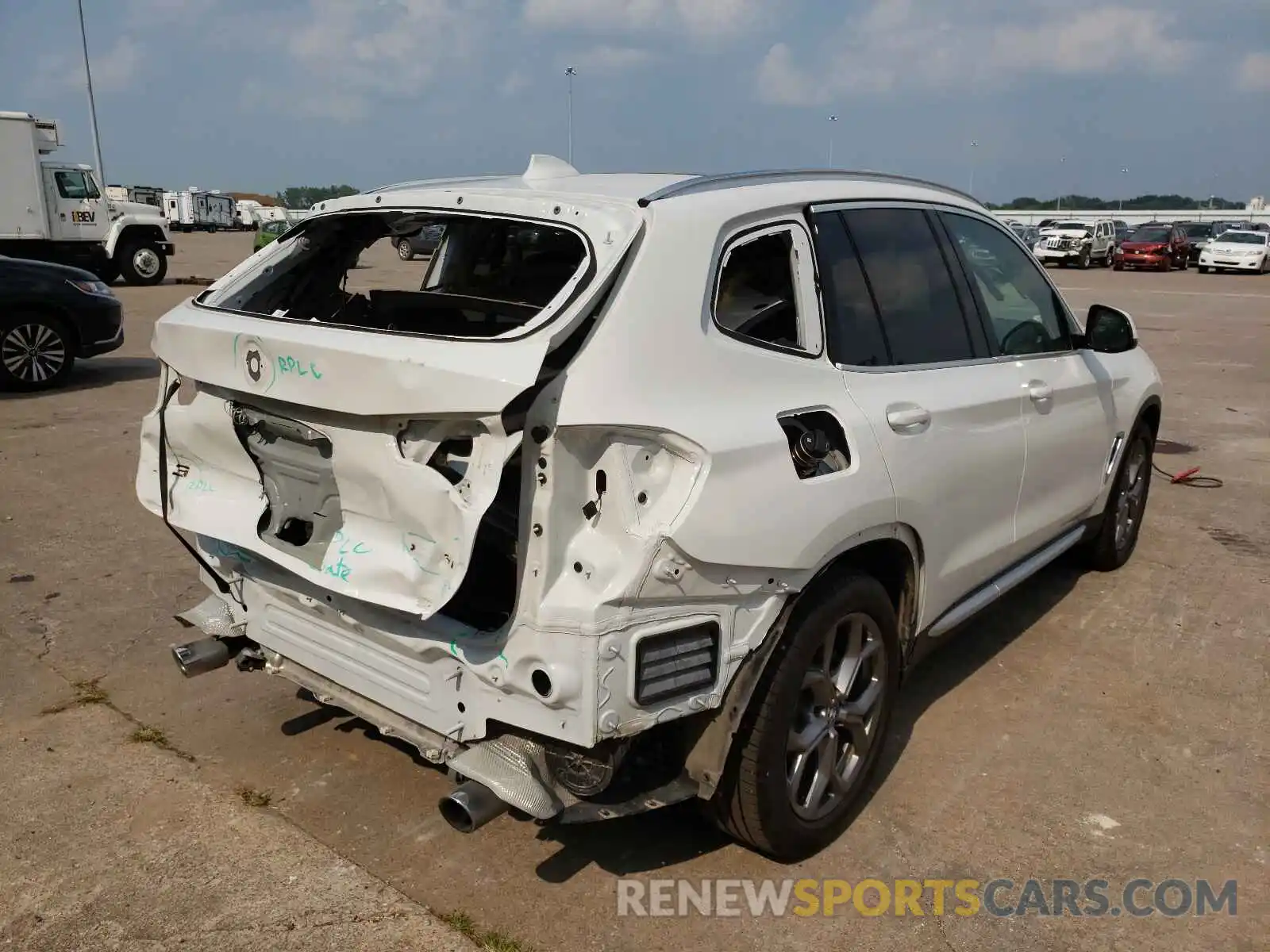 4 Photograph of a damaged car 5UXTY5C03L9B17586 BMW X3 2020