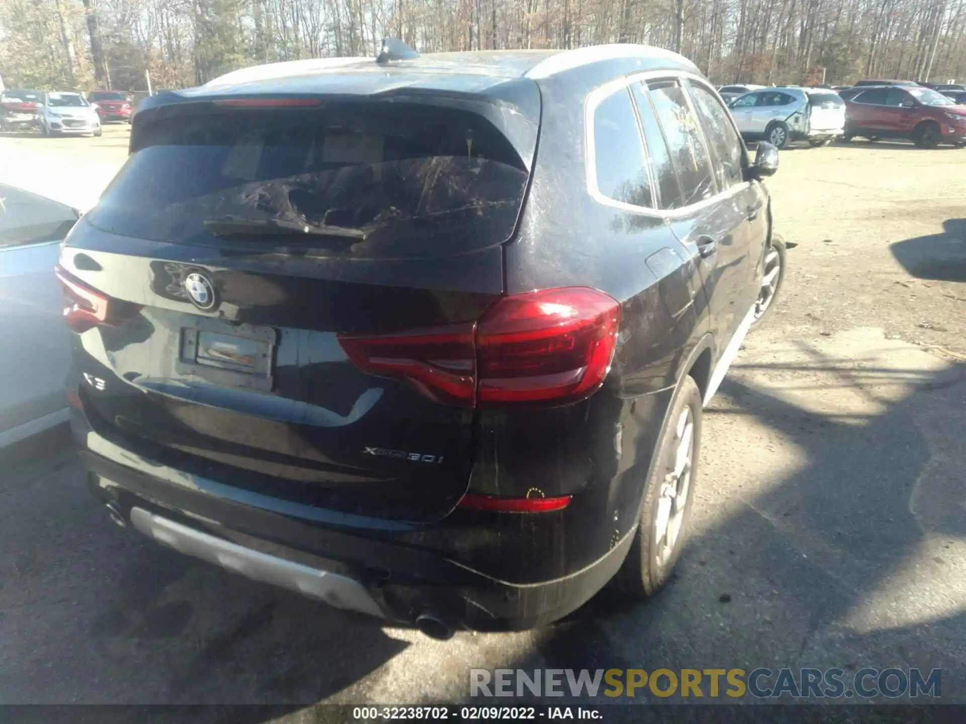 4 Photograph of a damaged car 5UXTY5C03L9B85127 BMW X3 2020