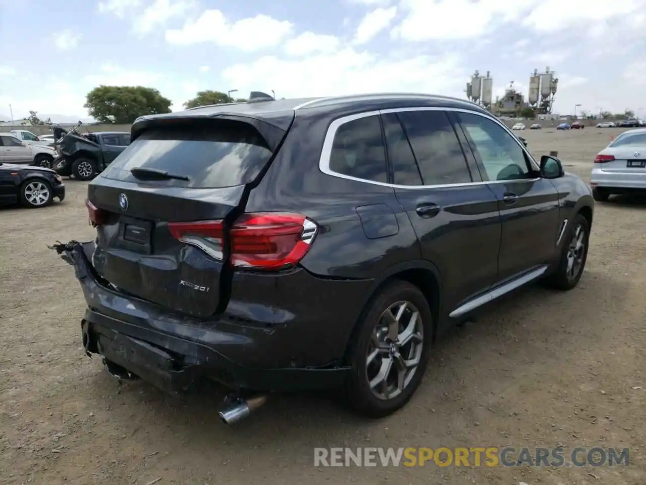 4 Photograph of a damaged car 5UXTY5C03L9D62713 BMW X3 2020