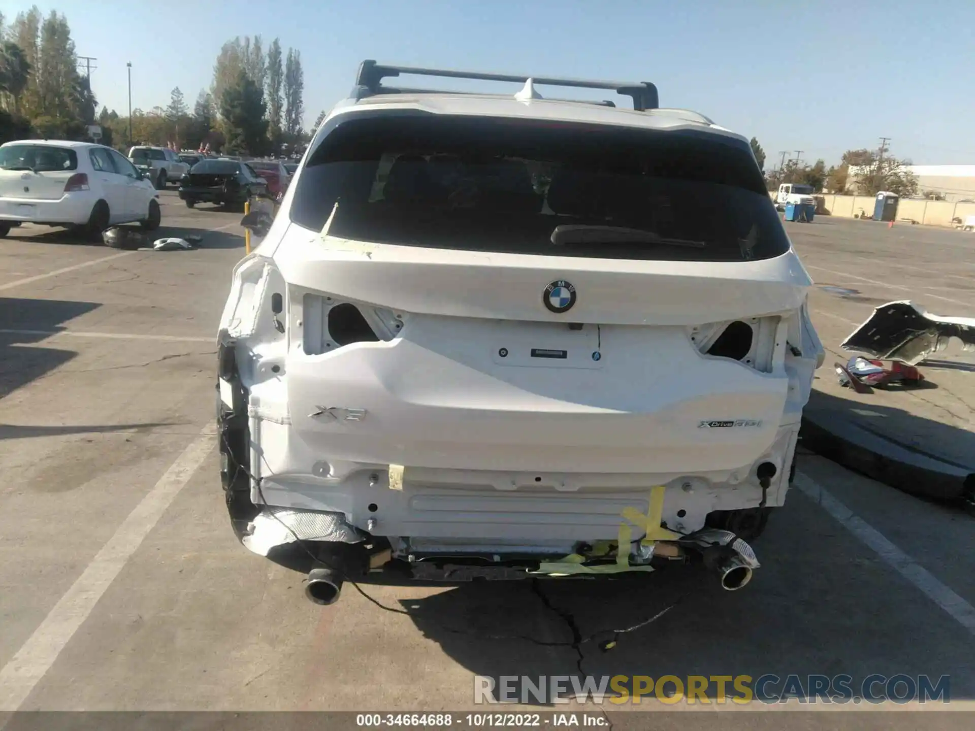 6 Photograph of a damaged car 5UXTY5C03LLE55749 BMW X3 2020