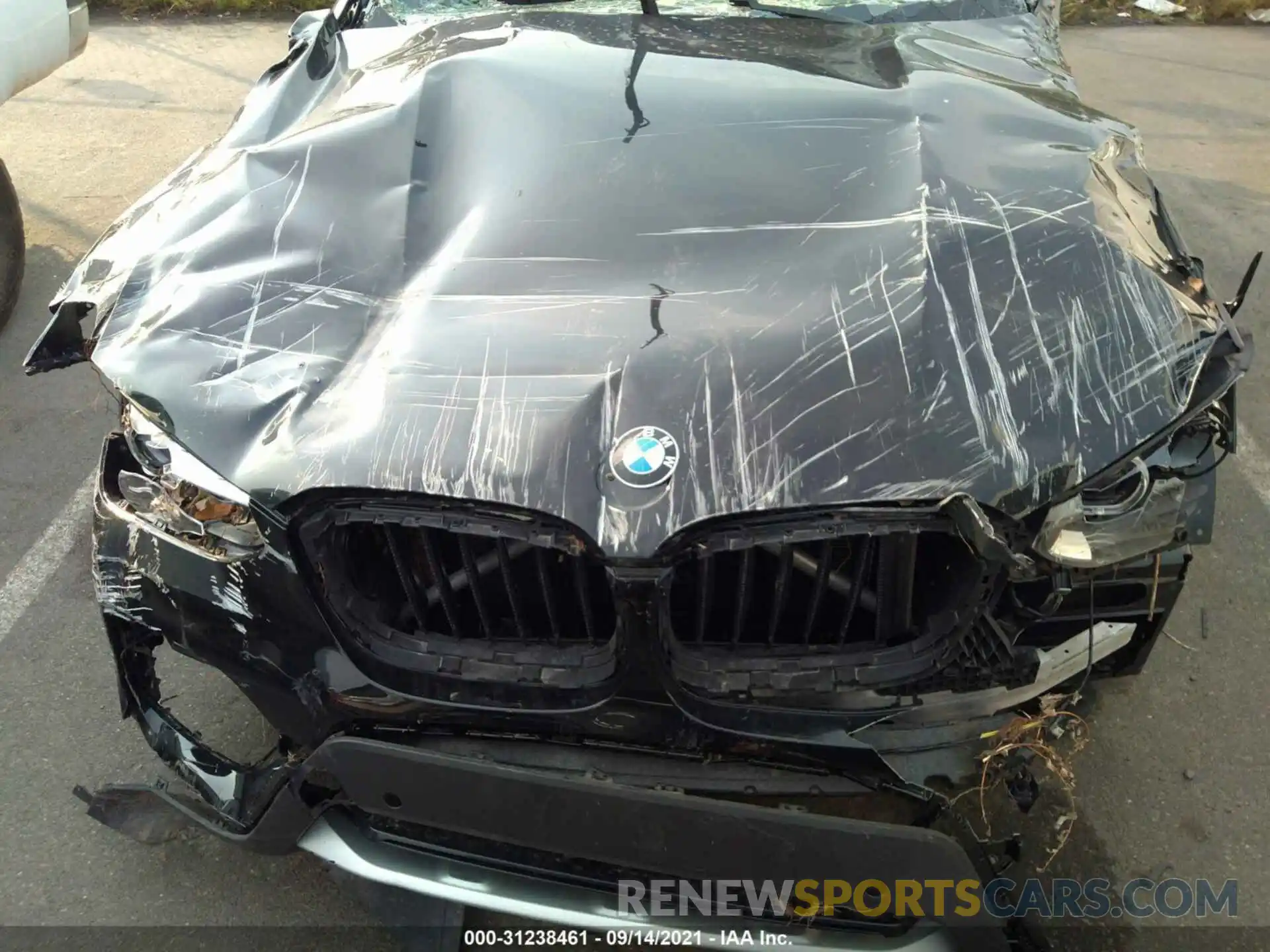 10 Photograph of a damaged car 5UXTY5C03LLE58182 BMW X3 2020