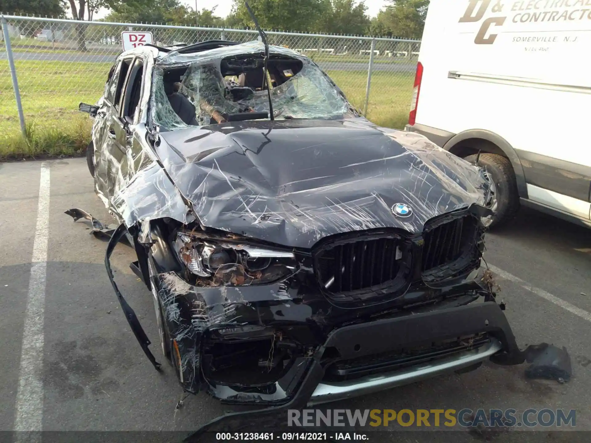 6 Photograph of a damaged car 5UXTY5C03LLE58182 BMW X3 2020