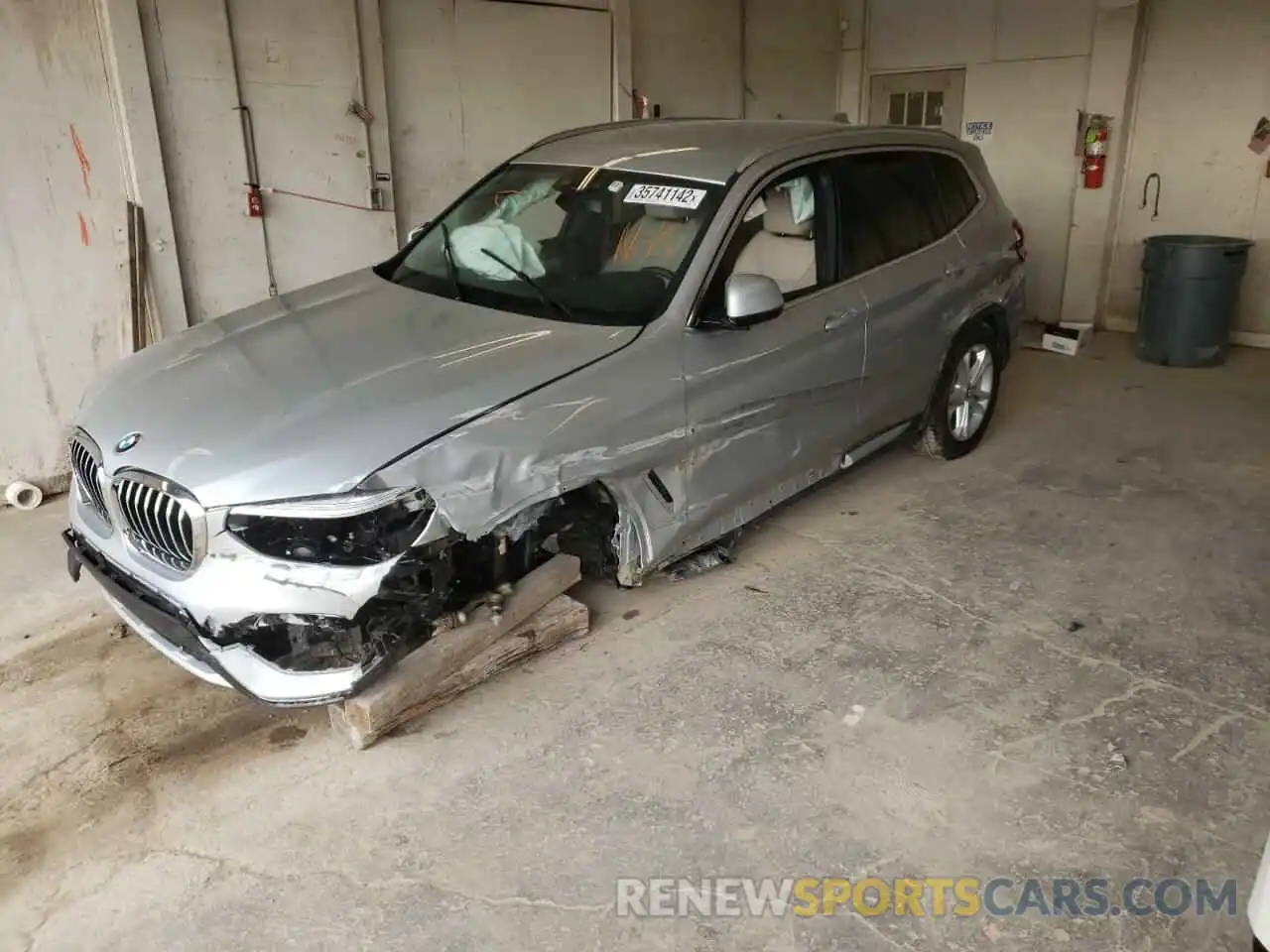 9 Photograph of a damaged car 5UXTY5C04L9B76906 BMW X3 2020