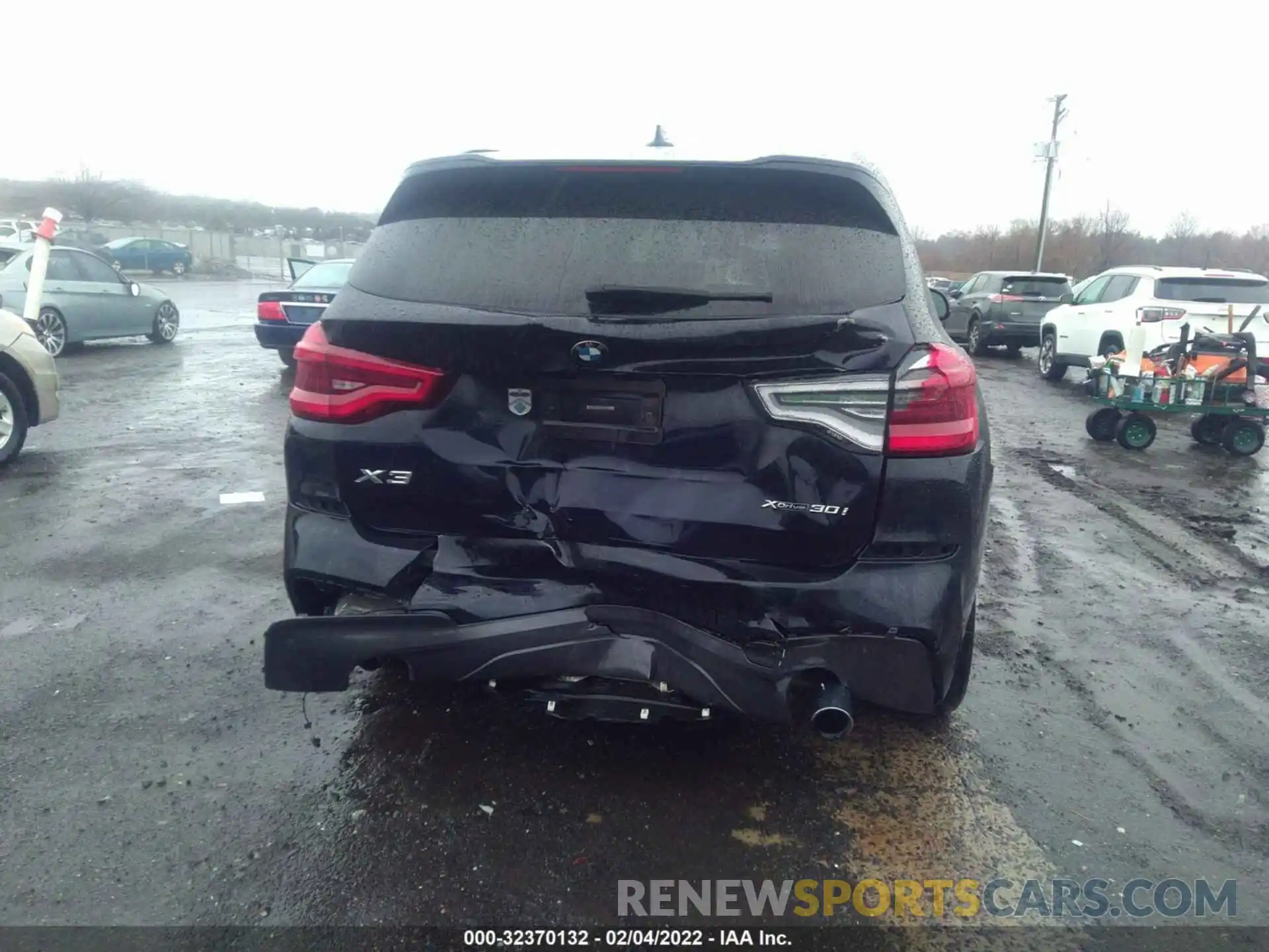 6 Photograph of a damaged car 5UXTY5C04L9C36358 BMW X3 2020