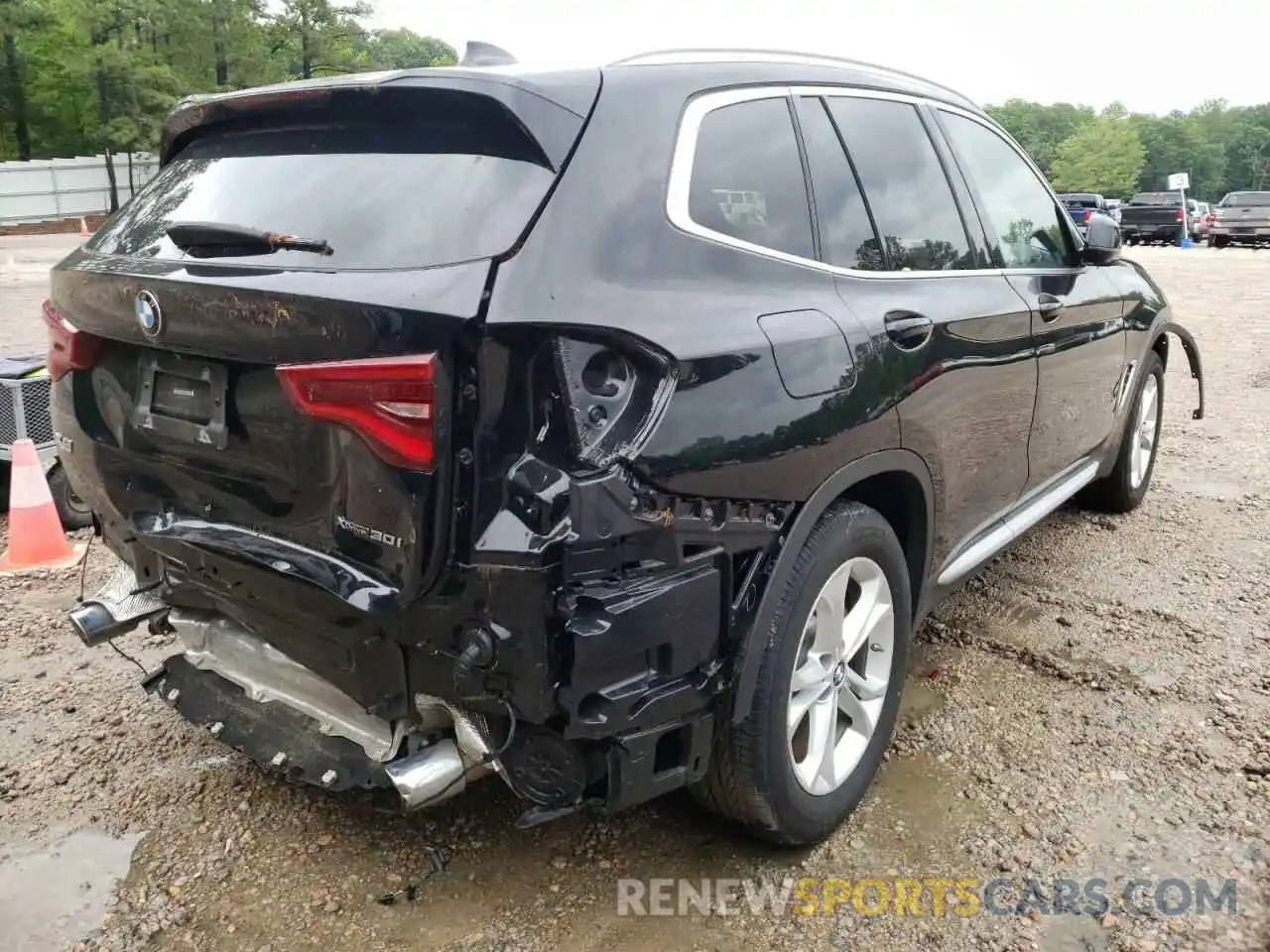 4 Photograph of a damaged car 5UXTY5C04L9C92848 BMW X3 2020