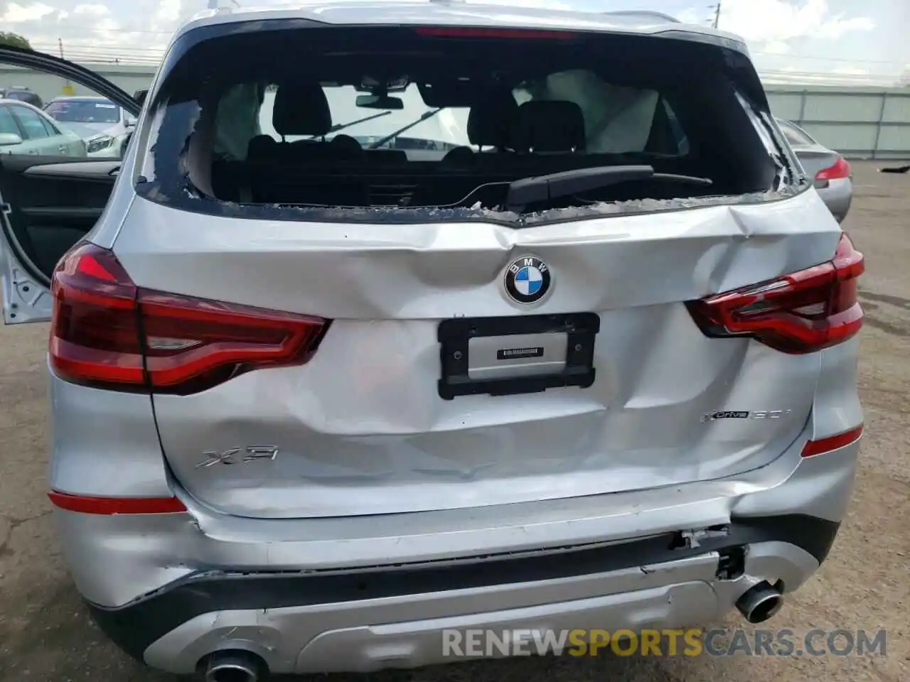 9 Photograph of a damaged car 5UXTY5C04L9D17411 BMW X3 2020