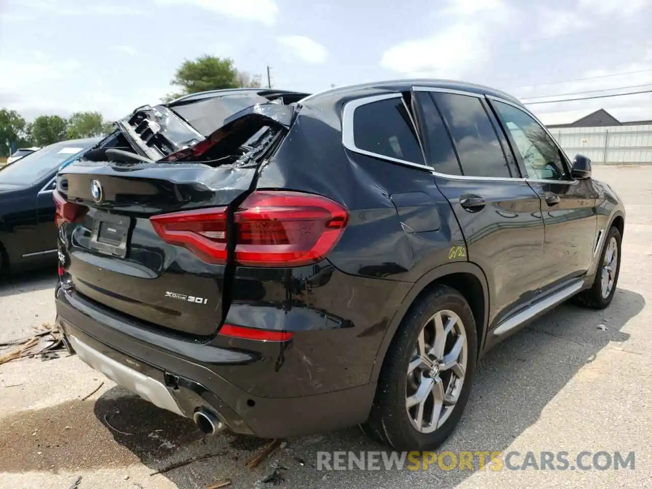 4 Photograph of a damaged car 5UXTY5C04L9D29607 BMW X3 2020