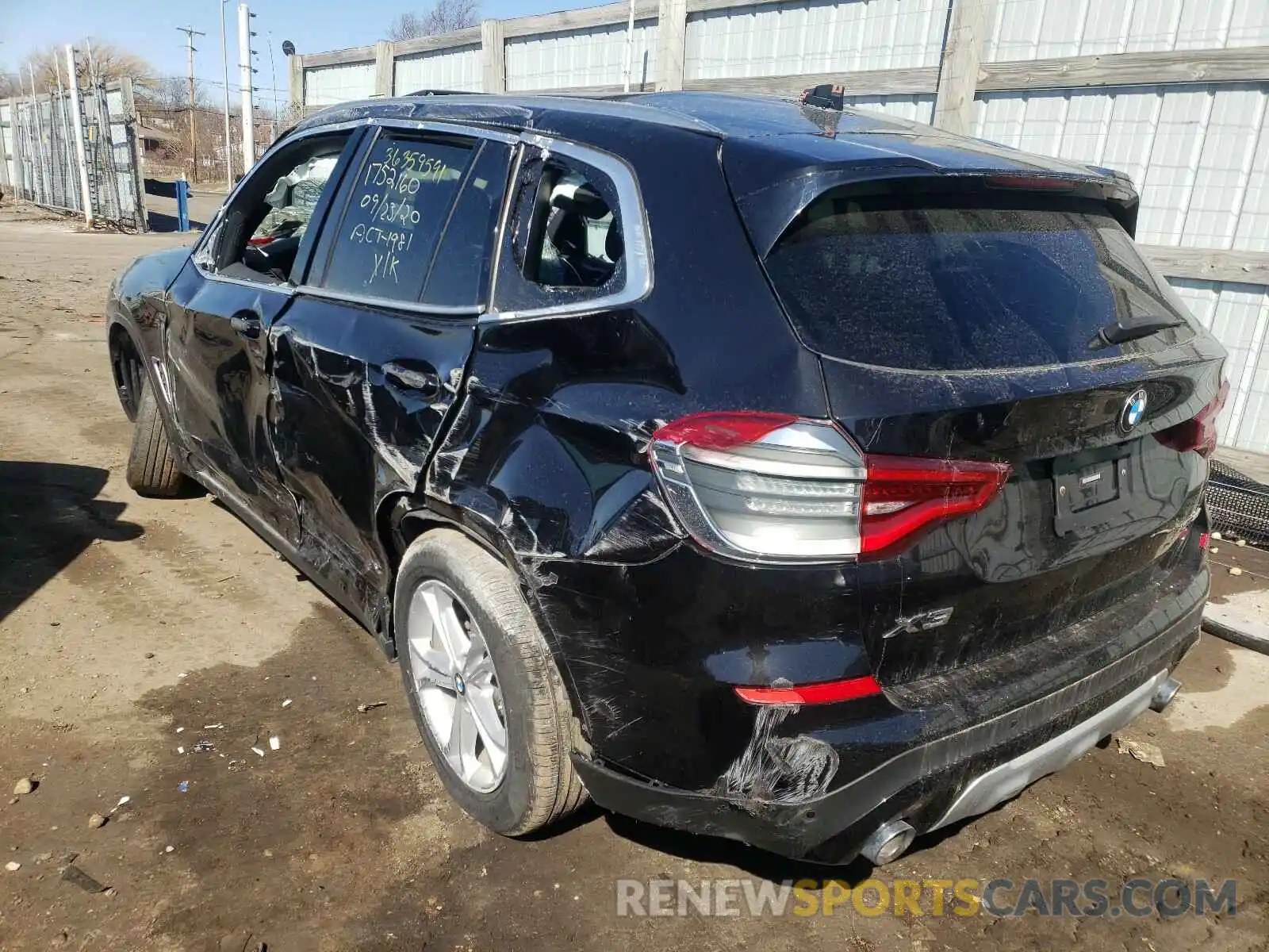 3 Photograph of a damaged car 5UXTY5C05L9B03611 BMW X3 2020