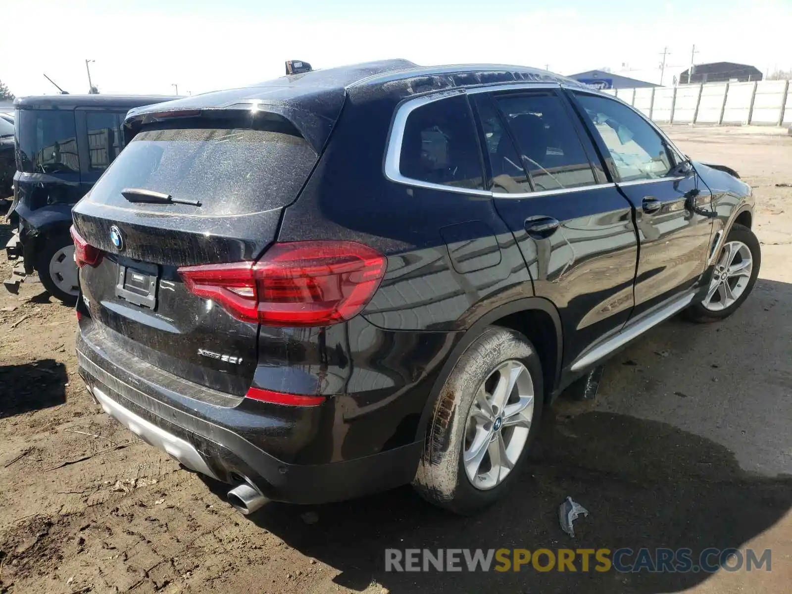 4 Photograph of a damaged car 5UXTY5C05L9B03611 BMW X3 2020