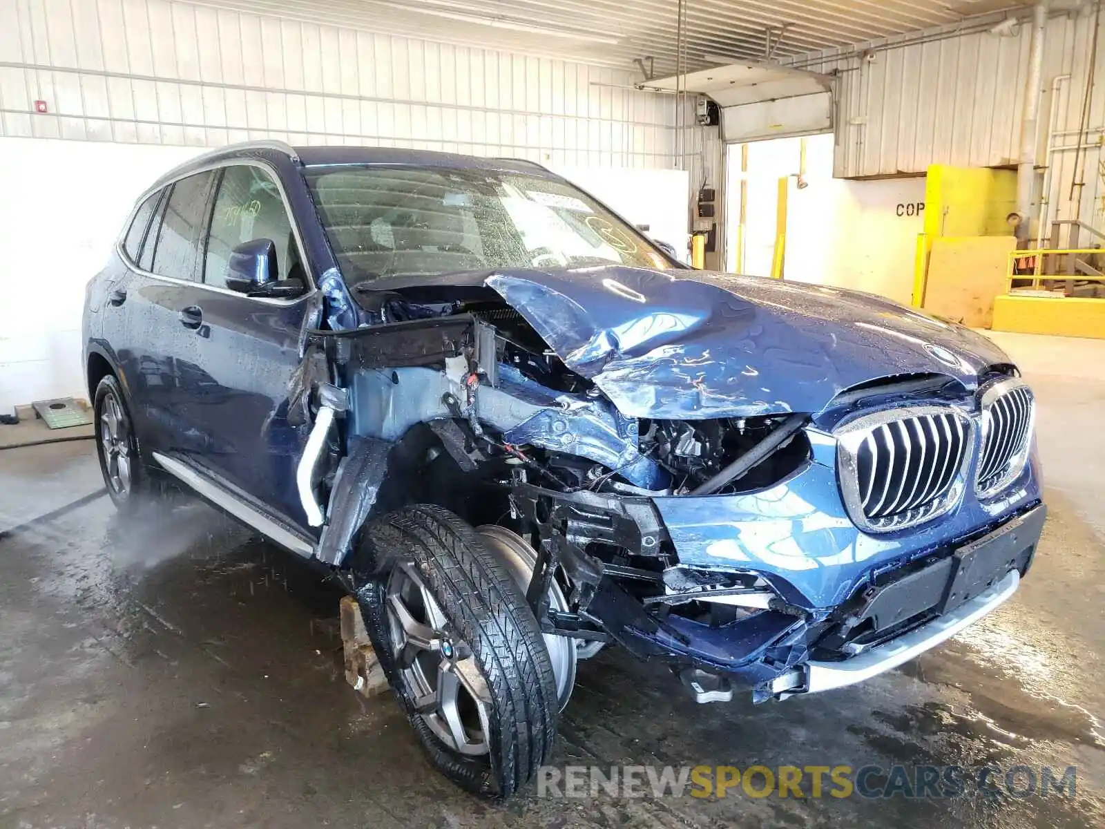 1 Photograph of a damaged car 5UXTY5C05L9C01070 BMW X3 2020