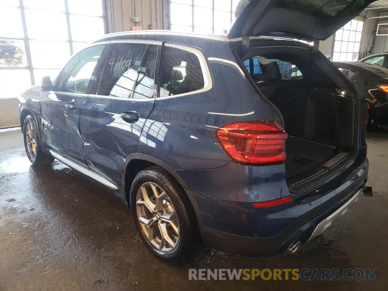 3 Фотография поврежденного автомобиля 5UXTY5C05L9C01070 BMW X3 2020