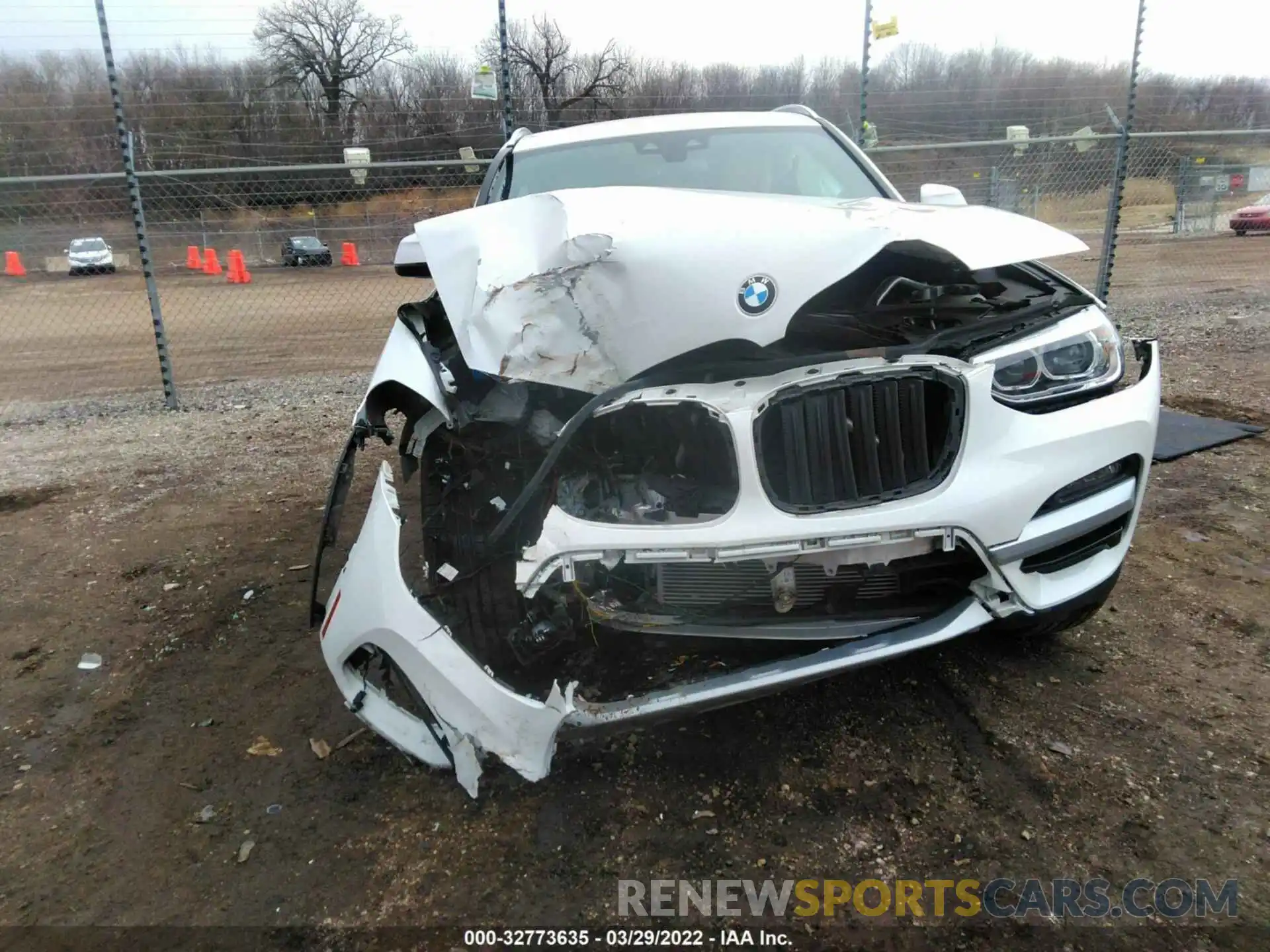 6 Photograph of a damaged car 5UXTY5C06L9B05836 BMW X3 2020