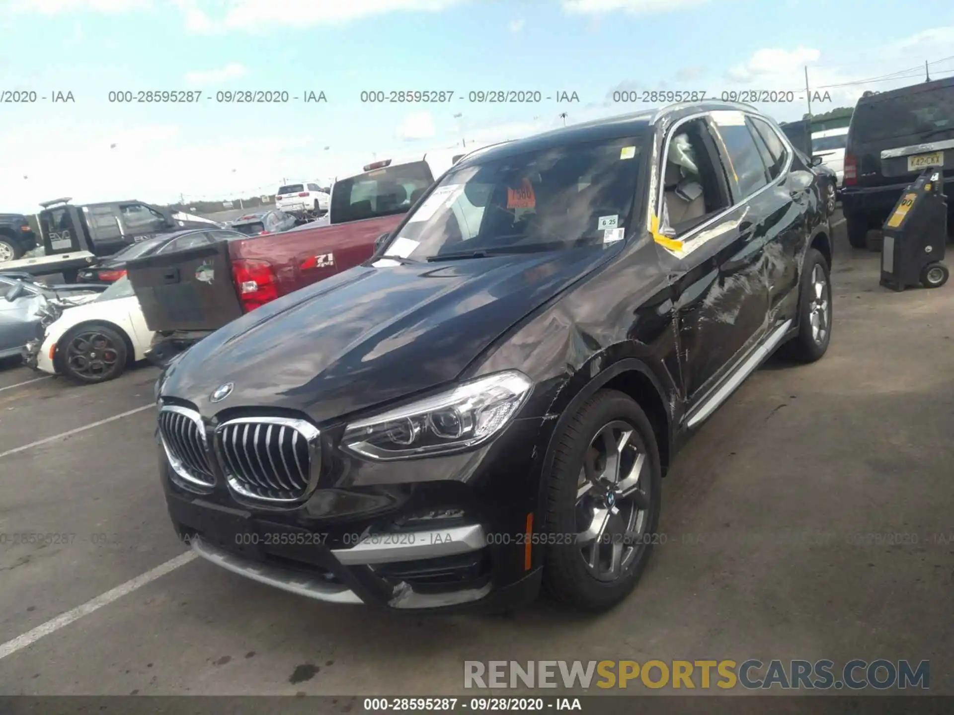 2 Фотография поврежденного автомобиля 5UXTY5C06L9B90600 BMW X3 2020