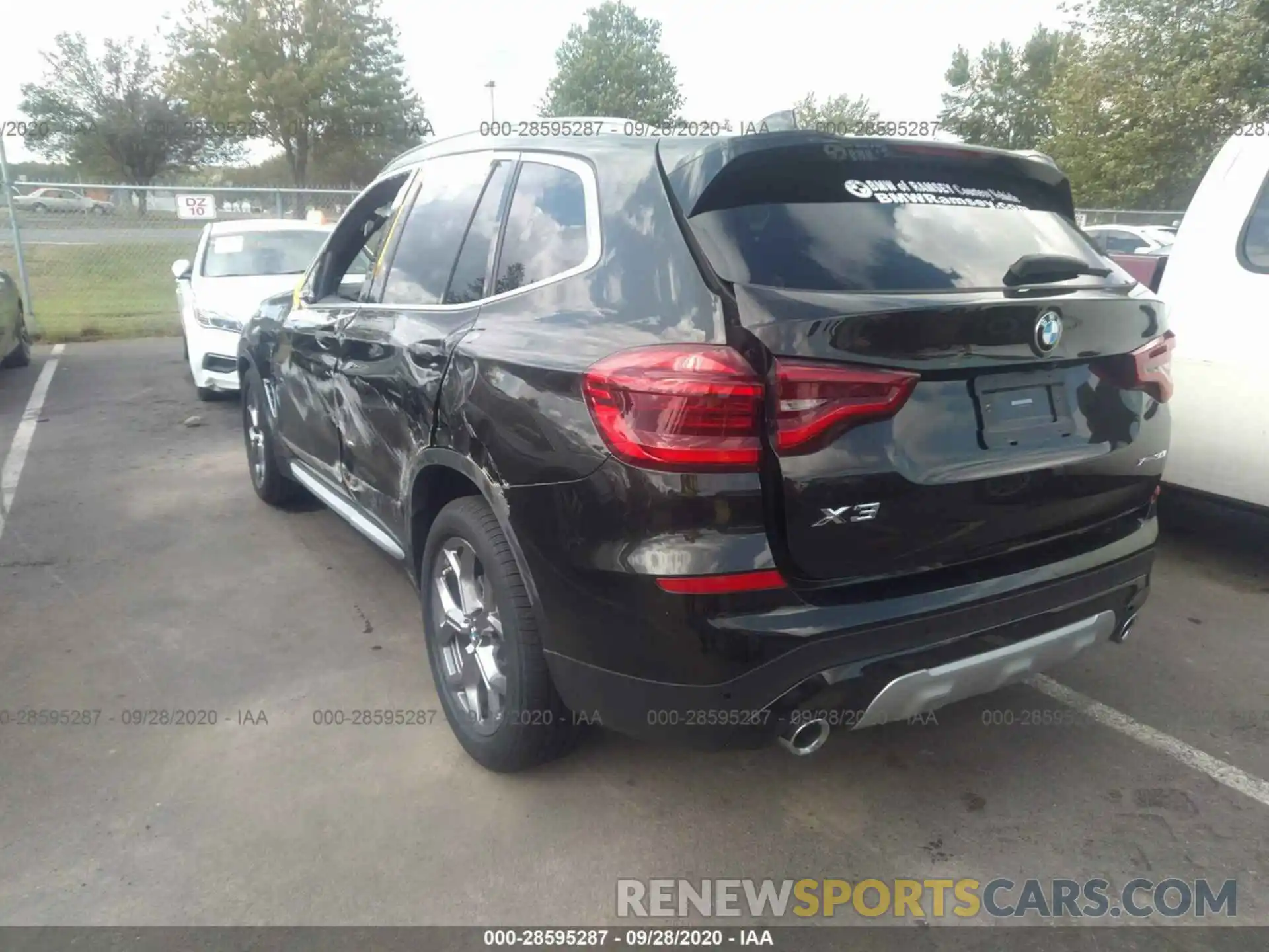 3 Photograph of a damaged car 5UXTY5C06L9B90600 BMW X3 2020