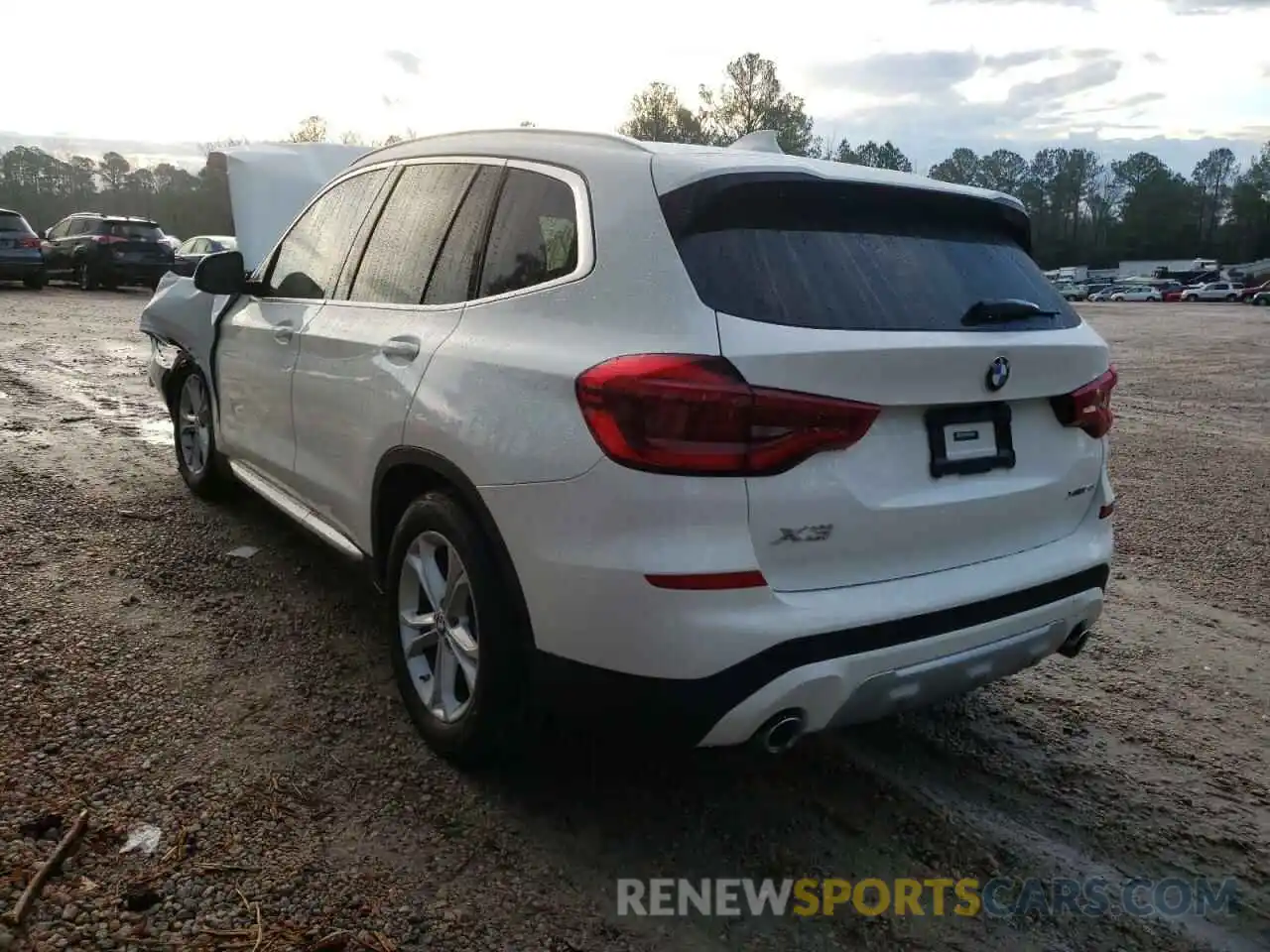 3 Photograph of a damaged car 5UXTY5C06L9C60662 BMW X3 2020