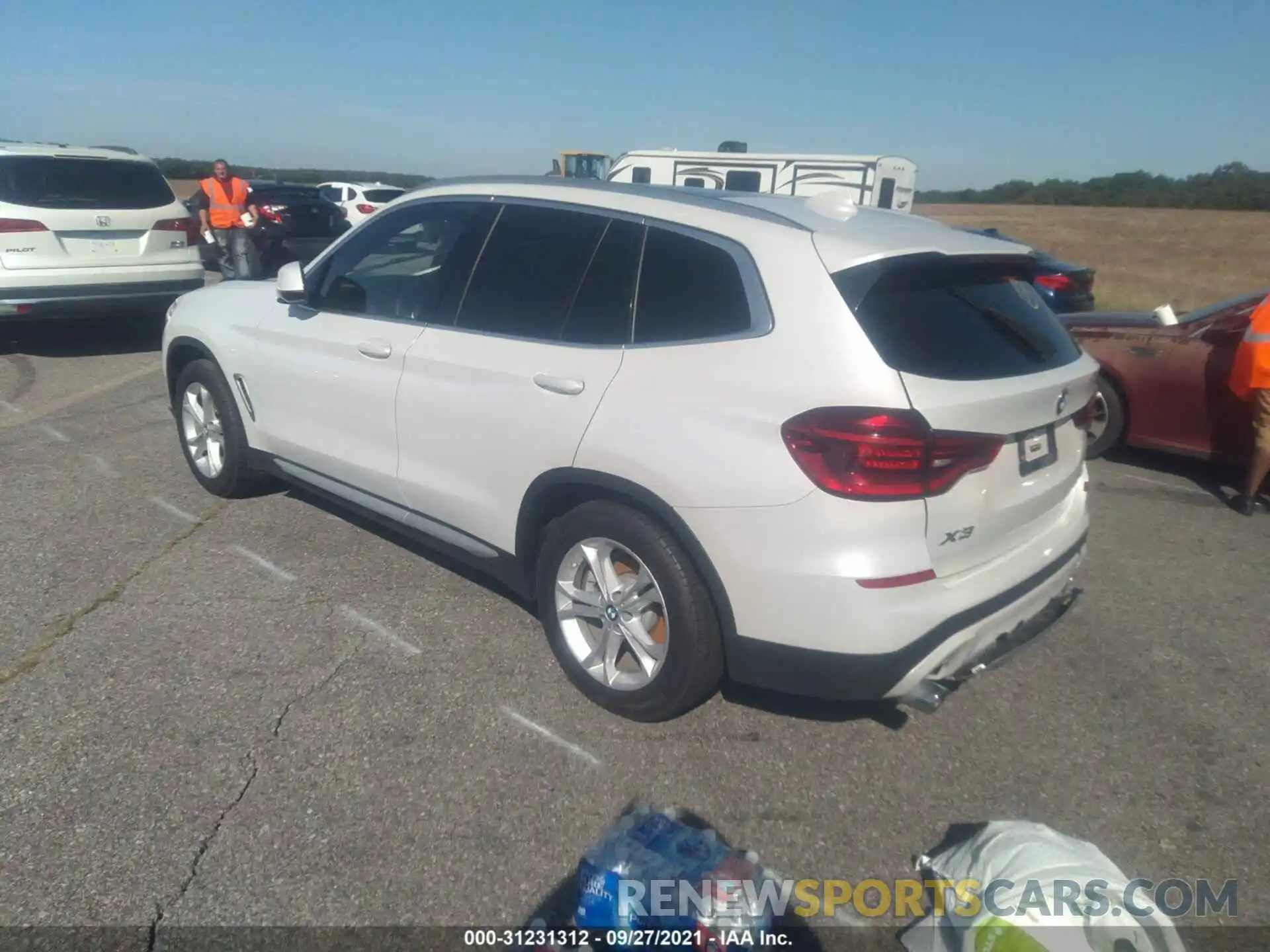 3 Photograph of a damaged car 5UXTY5C06L9C74058 BMW X3 2020