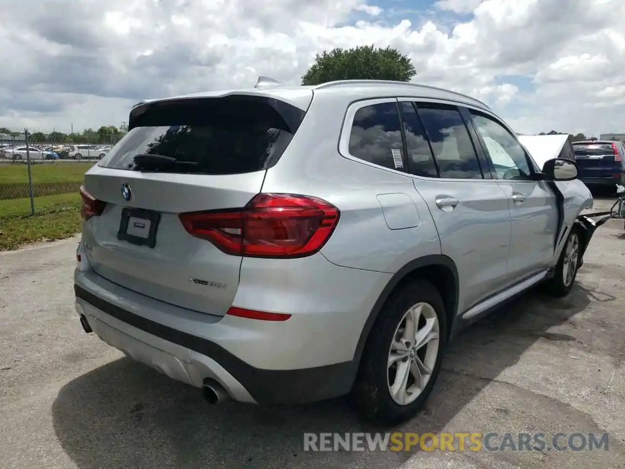 4 Photograph of a damaged car 5UXTY5C06L9D60373 BMW X3 2020