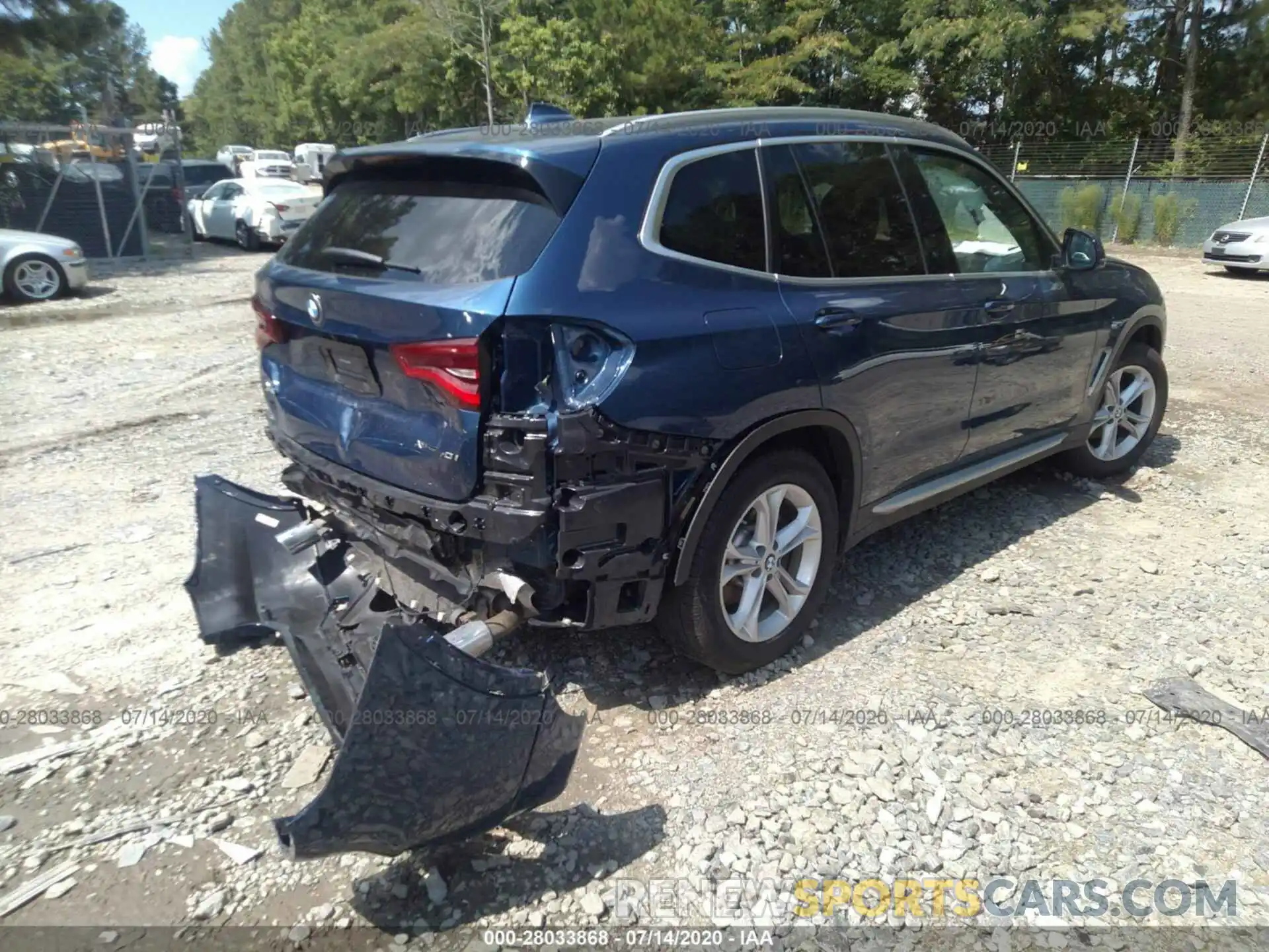 4 Photograph of a damaged car 5UXTY5C06LLT37028 BMW X3 2020