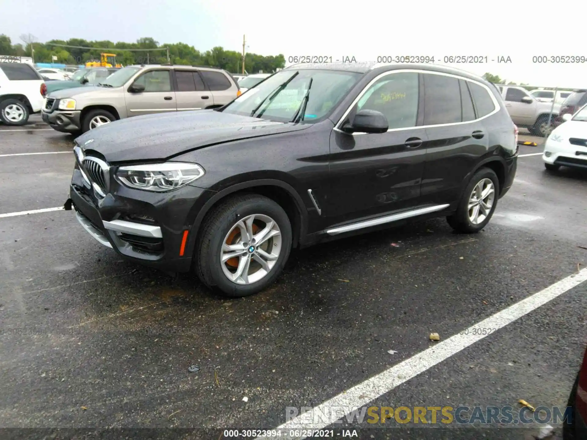 2 Фотография поврежденного автомобиля 5UXTY5C07L9C35706 BMW X3 2020