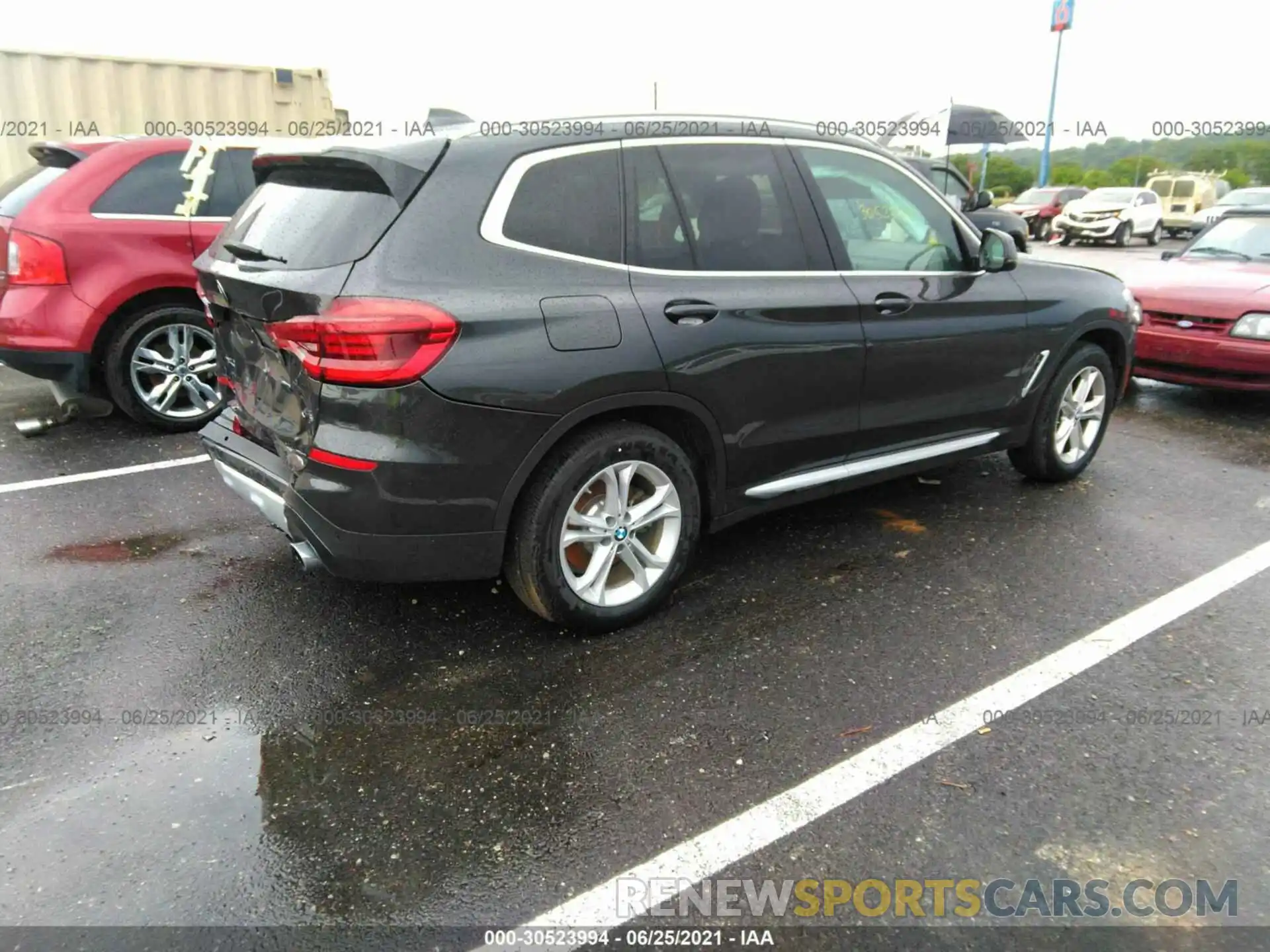 4 Photograph of a damaged car 5UXTY5C07L9C35706 BMW X3 2020