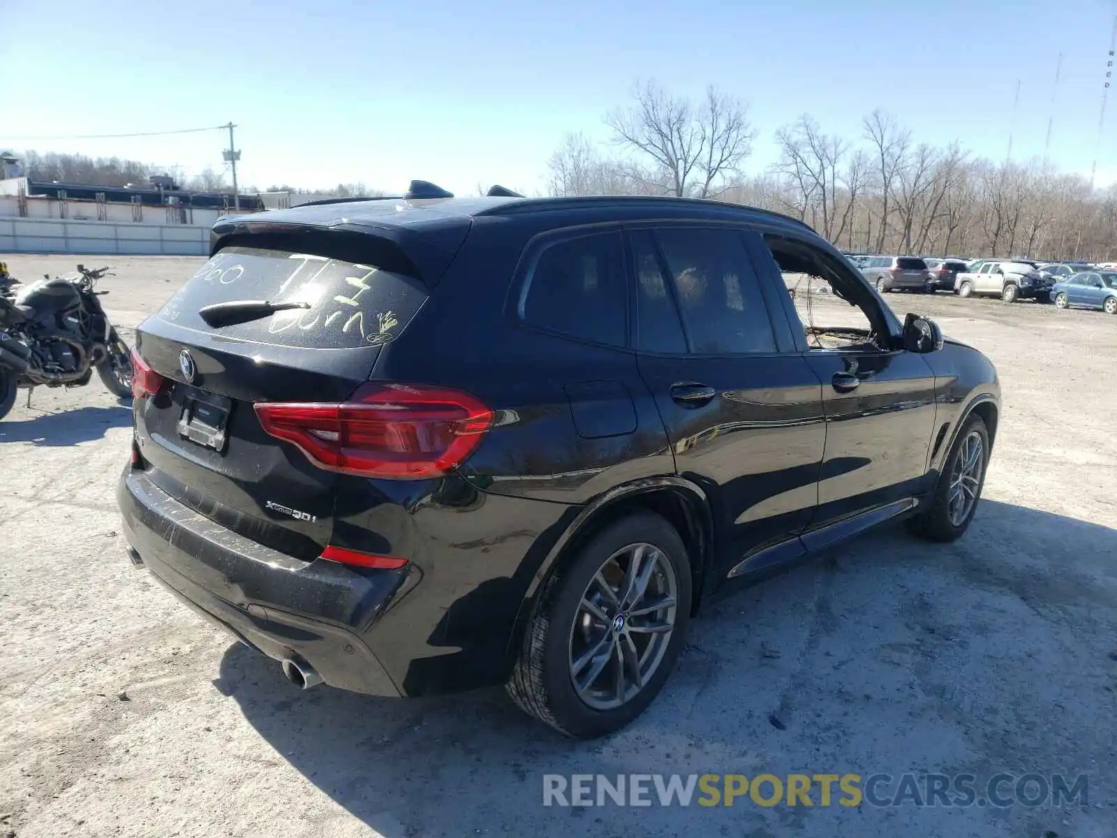 4 Photograph of a damaged car 5UXTY5C07L9C80094 BMW X3 2020