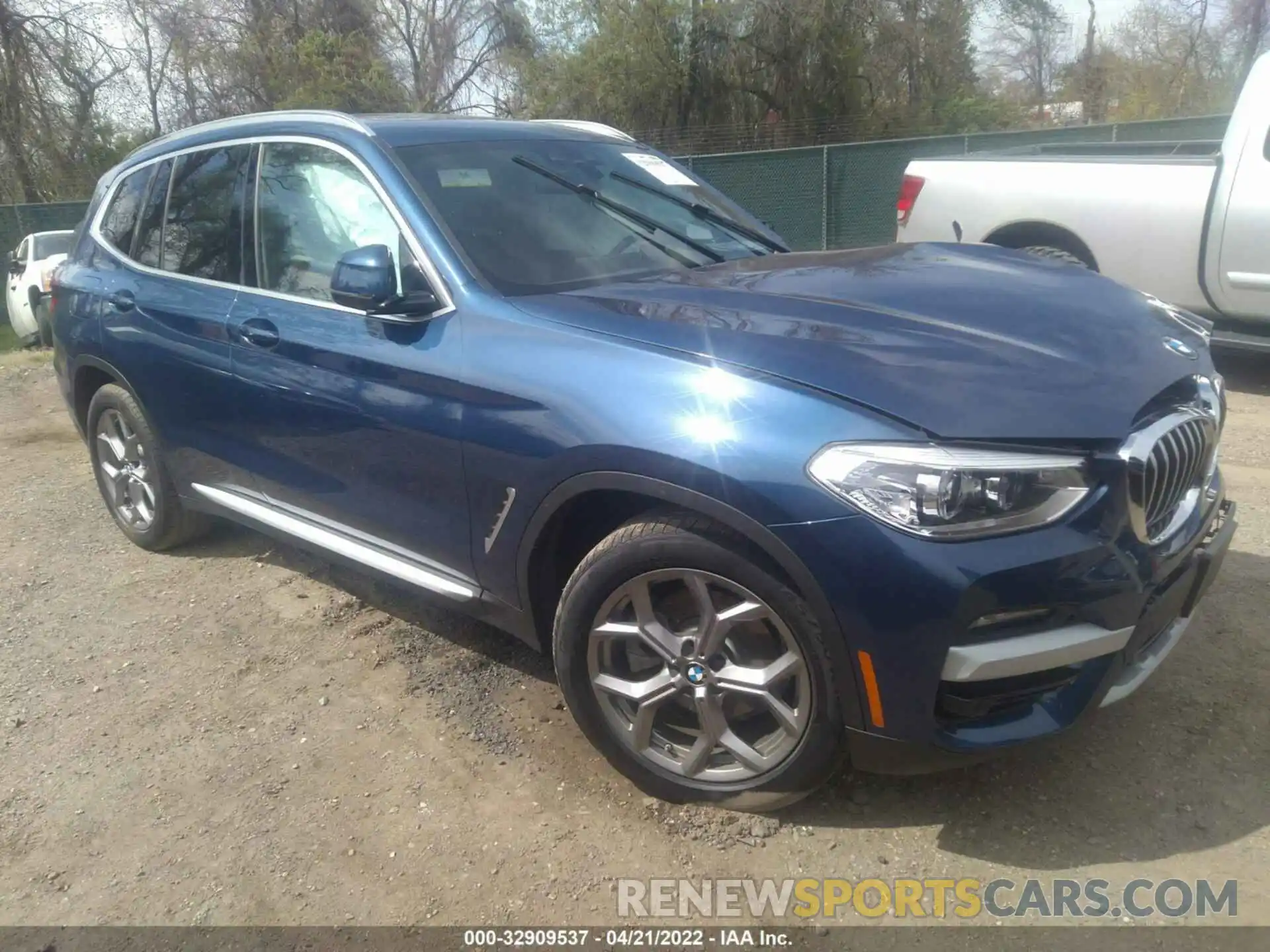 1 Photograph of a damaged car 5UXTY5C07L9D47664 BMW X3 2020