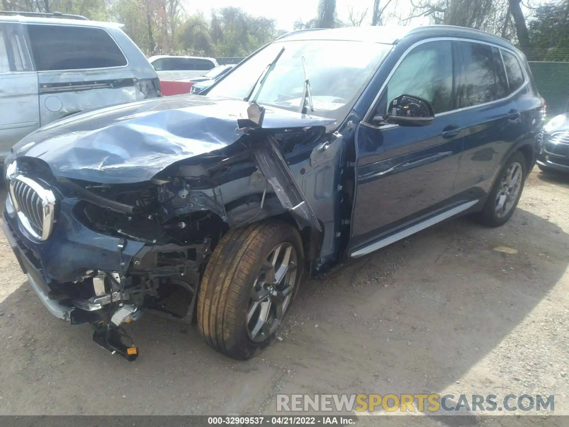 2 Photograph of a damaged car 5UXTY5C07L9D47664 BMW X3 2020