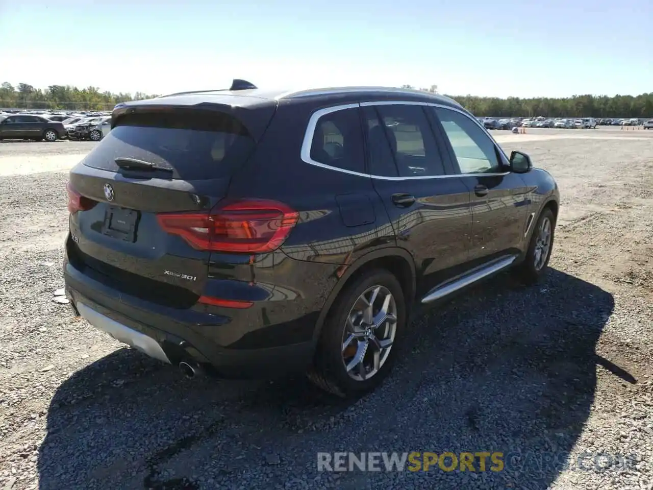 4 Photograph of a damaged car 5UXTY5C07LLT33117 BMW X3 2020