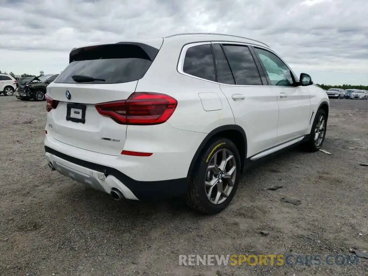 4 Photograph of a damaged car 5UXTY5C07LLT33246 BMW X3 2020