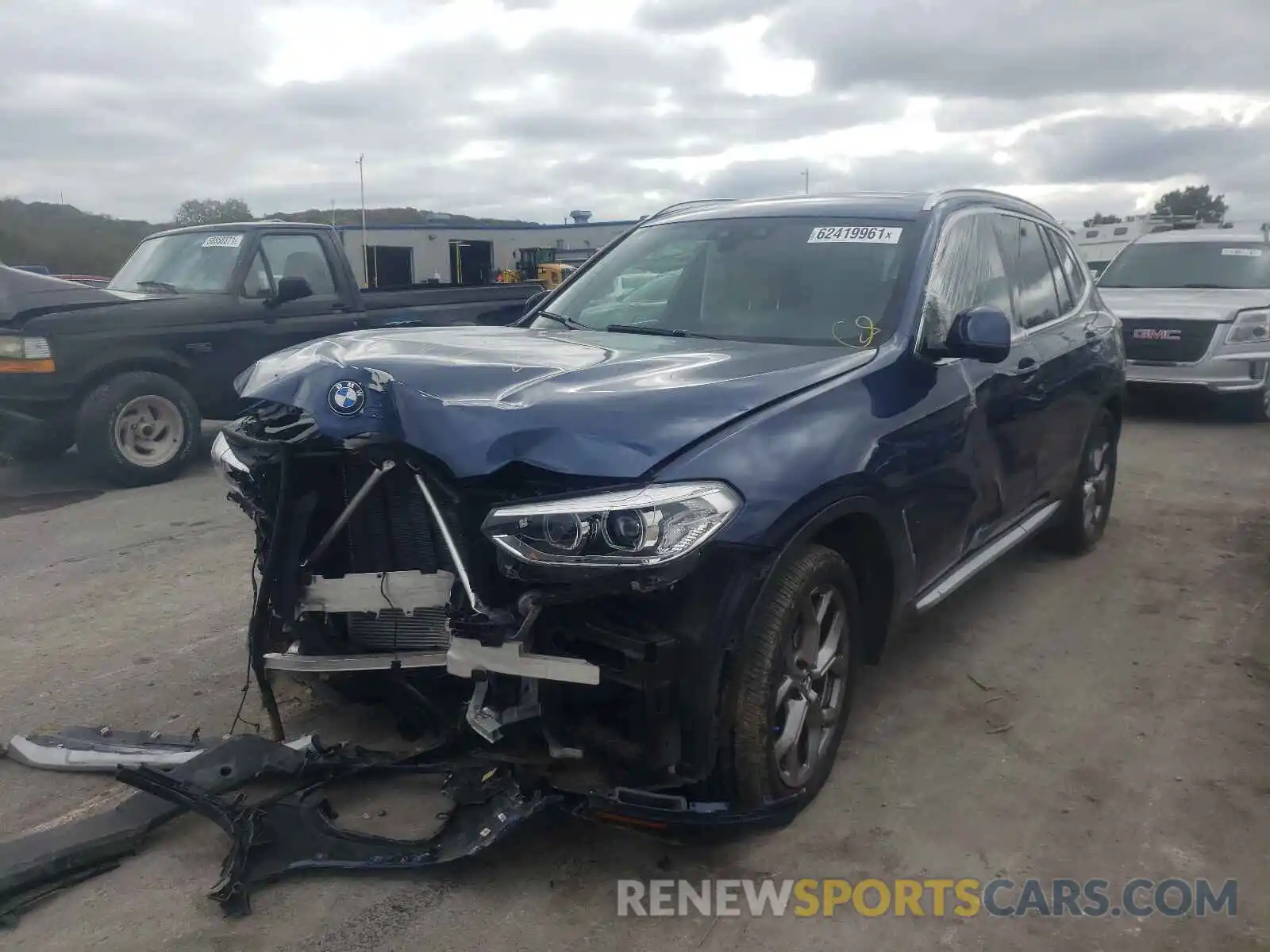 2 Photograph of a damaged car 5UXTY5C08L9C36167 BMW X3 2020