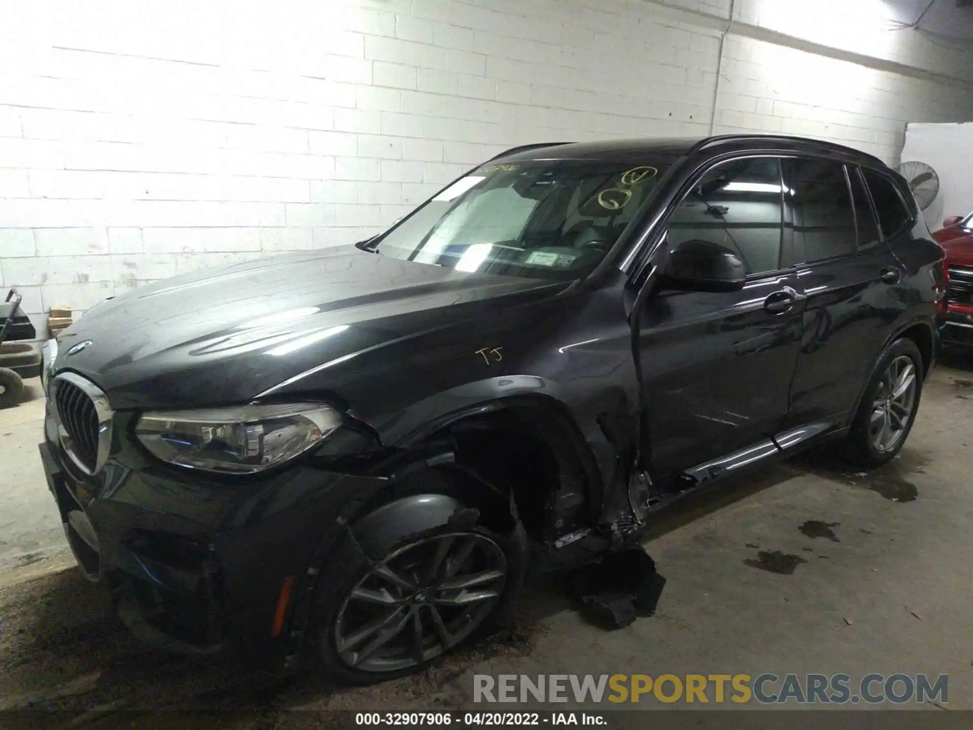 6 Photograph of a damaged car 5UXTY5C08L9D56728 BMW X3 2020