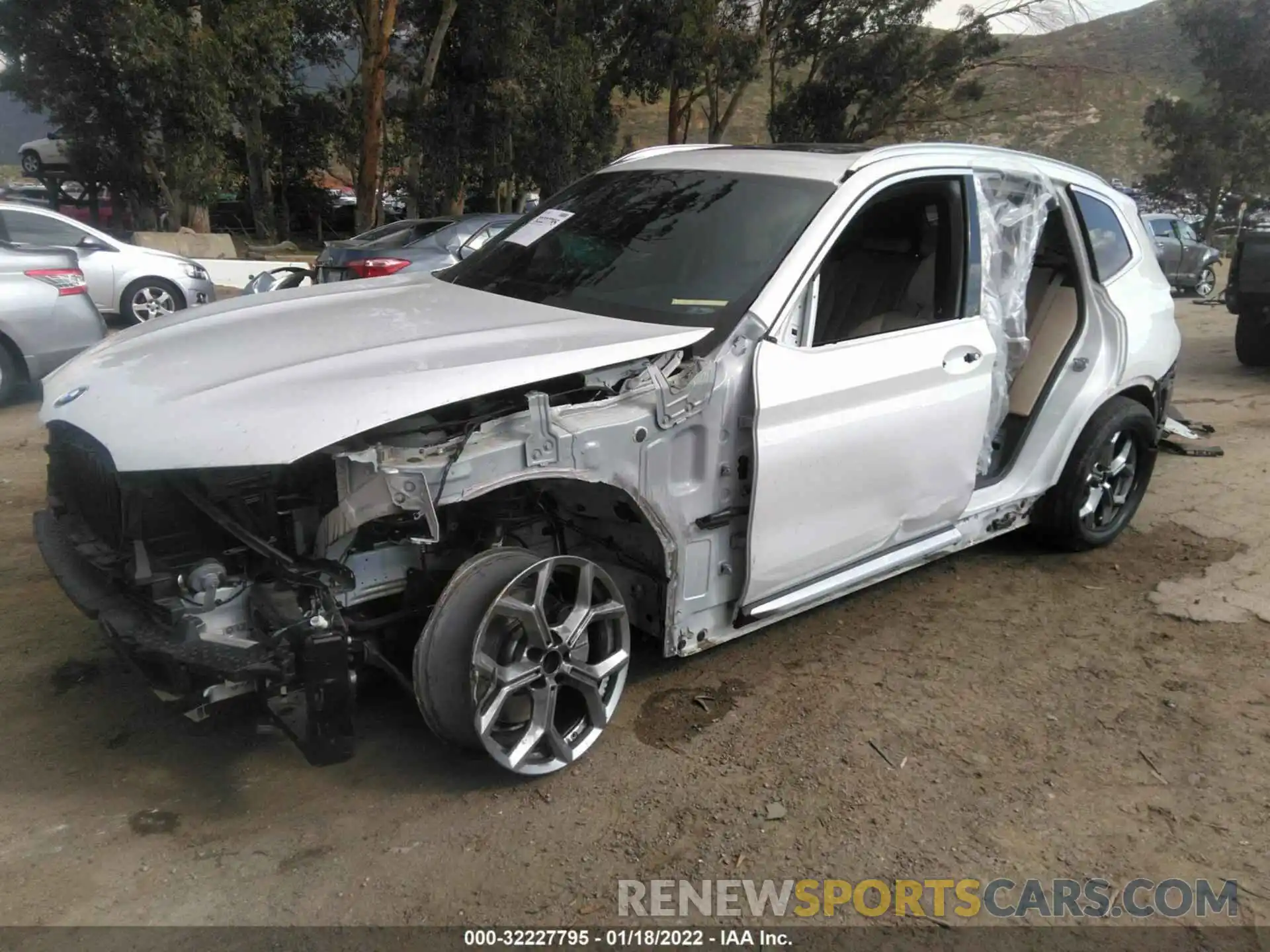 2 Photograph of a damaged car 5UXTY5C08LLT33417 BMW X3 2020