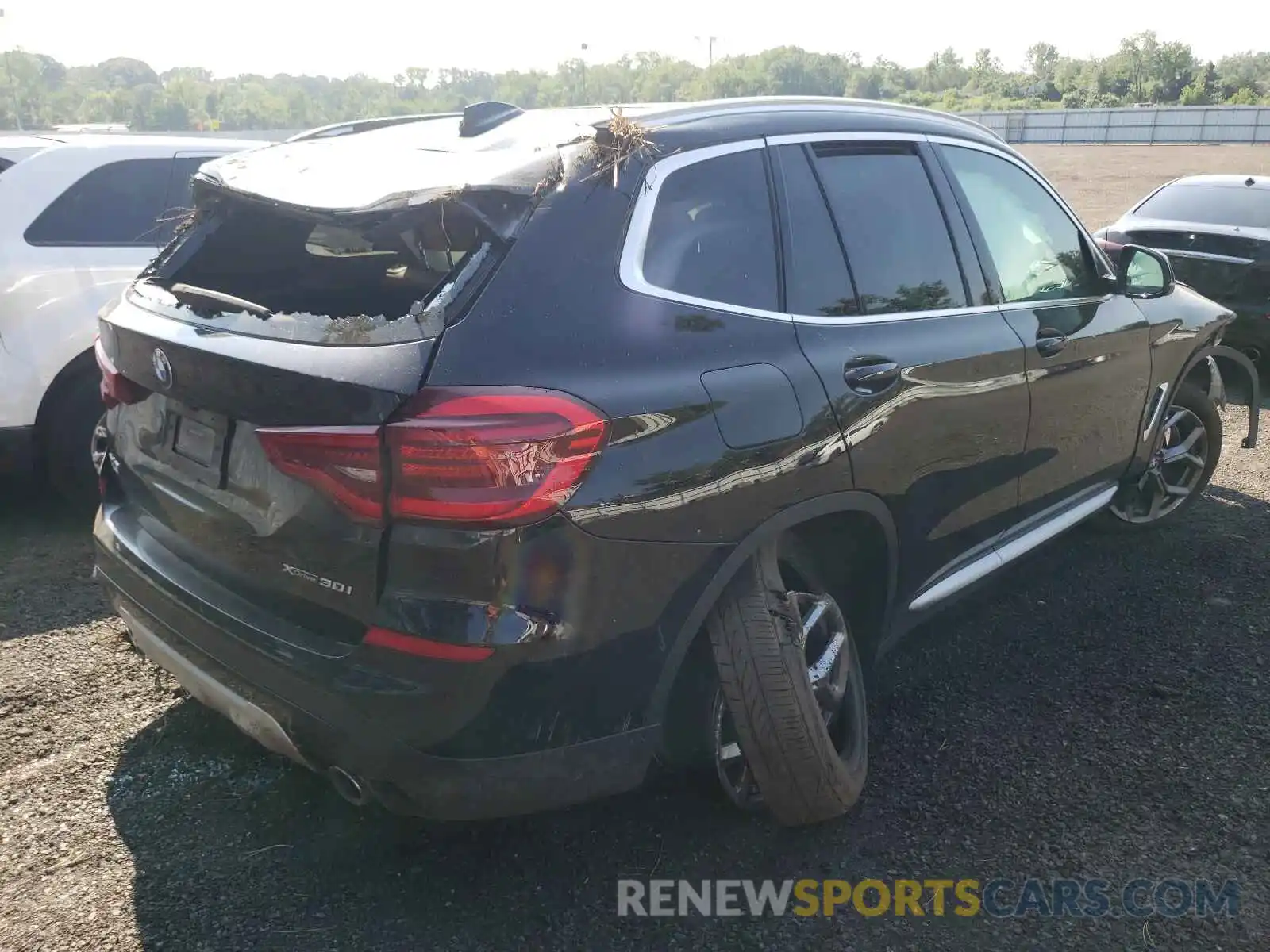 4 Photograph of a damaged car 5UXTY5C09L9B08116 BMW X3 2020