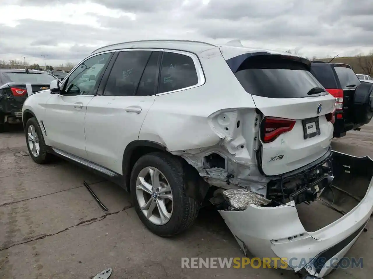 3 Photograph of a damaged car 5UXTY5C09L9D00247 BMW X3 2020