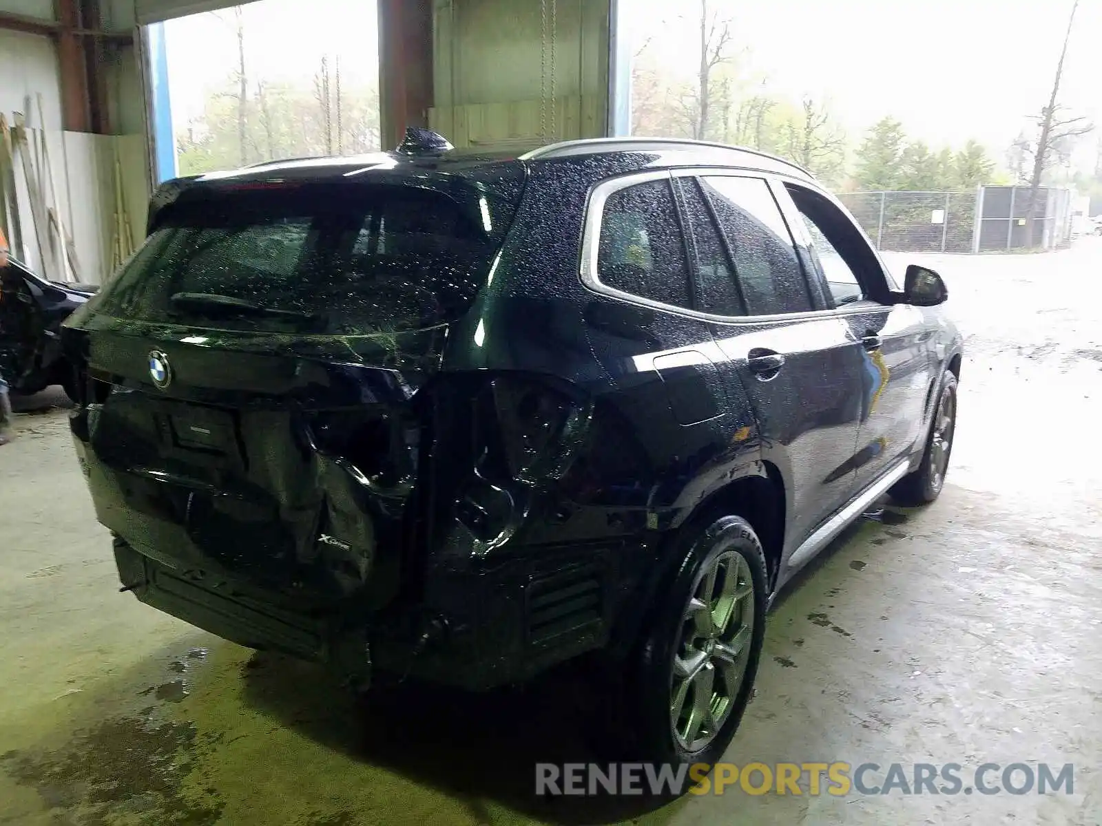 4 Photograph of a damaged car 5UXTY5C09LLT33622 BMW X3 2020